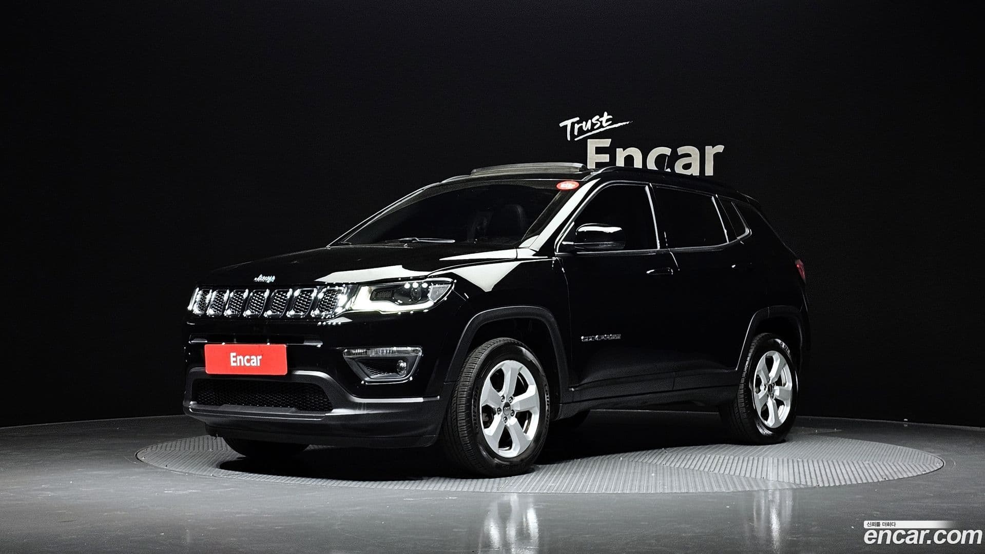 Main__Slider__Photo:Compass Jeep 2019.8-0