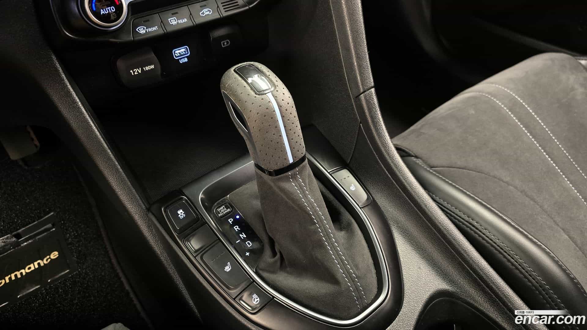Veloster Hyundai 2020.9-INNER-009