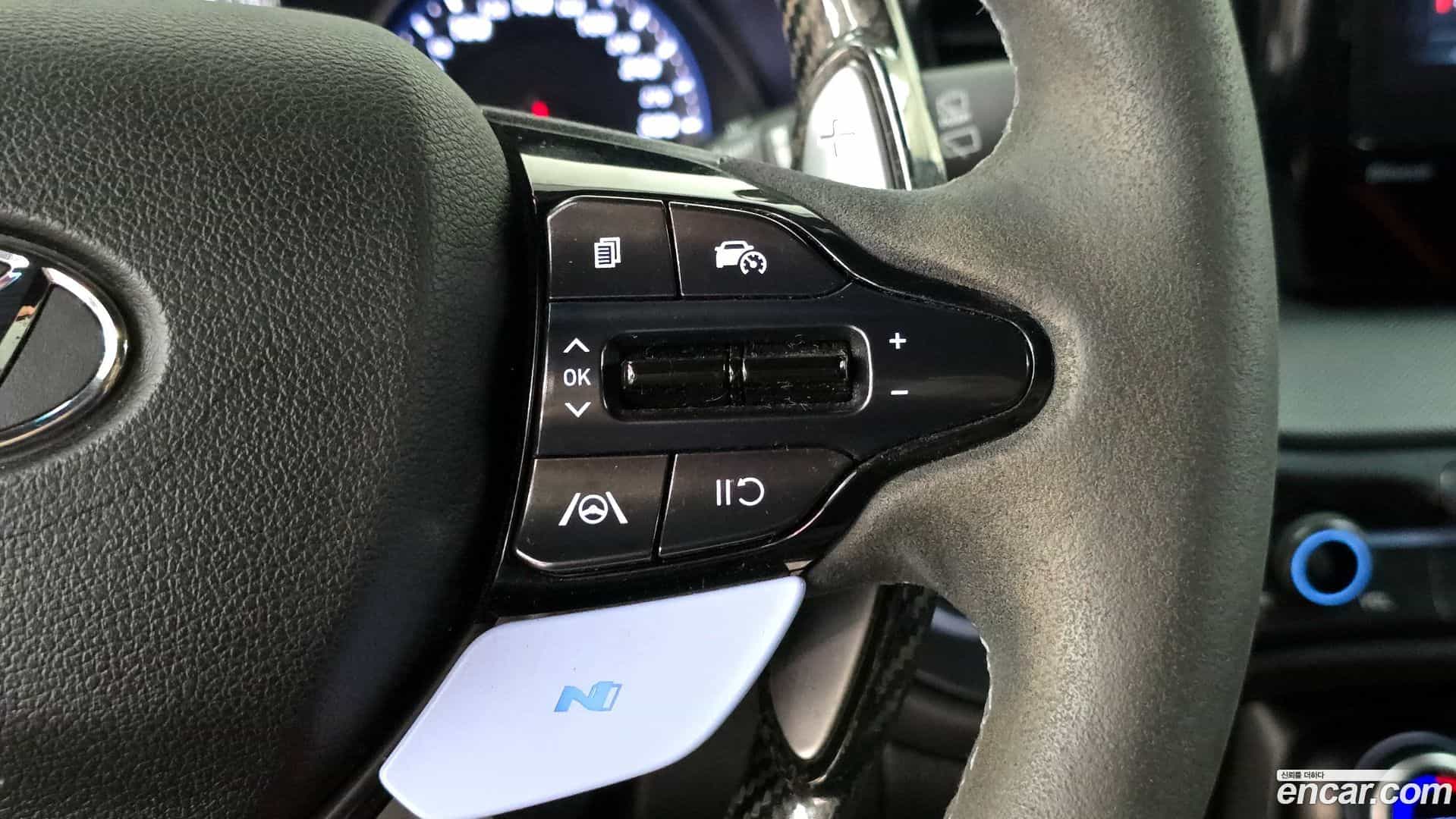 Veloster Hyundai 2020.9-OPTION-043