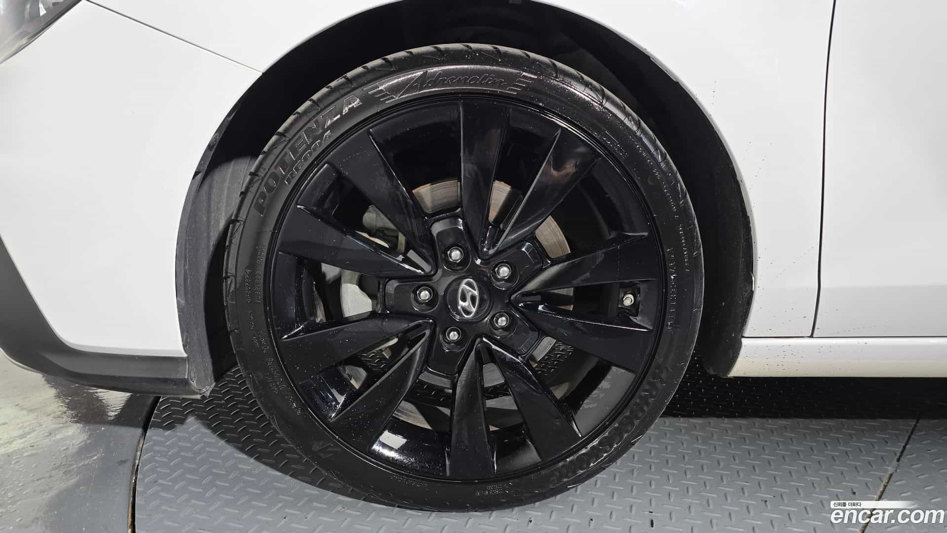 i30 Hyundai 2019.2-OUTER-005
