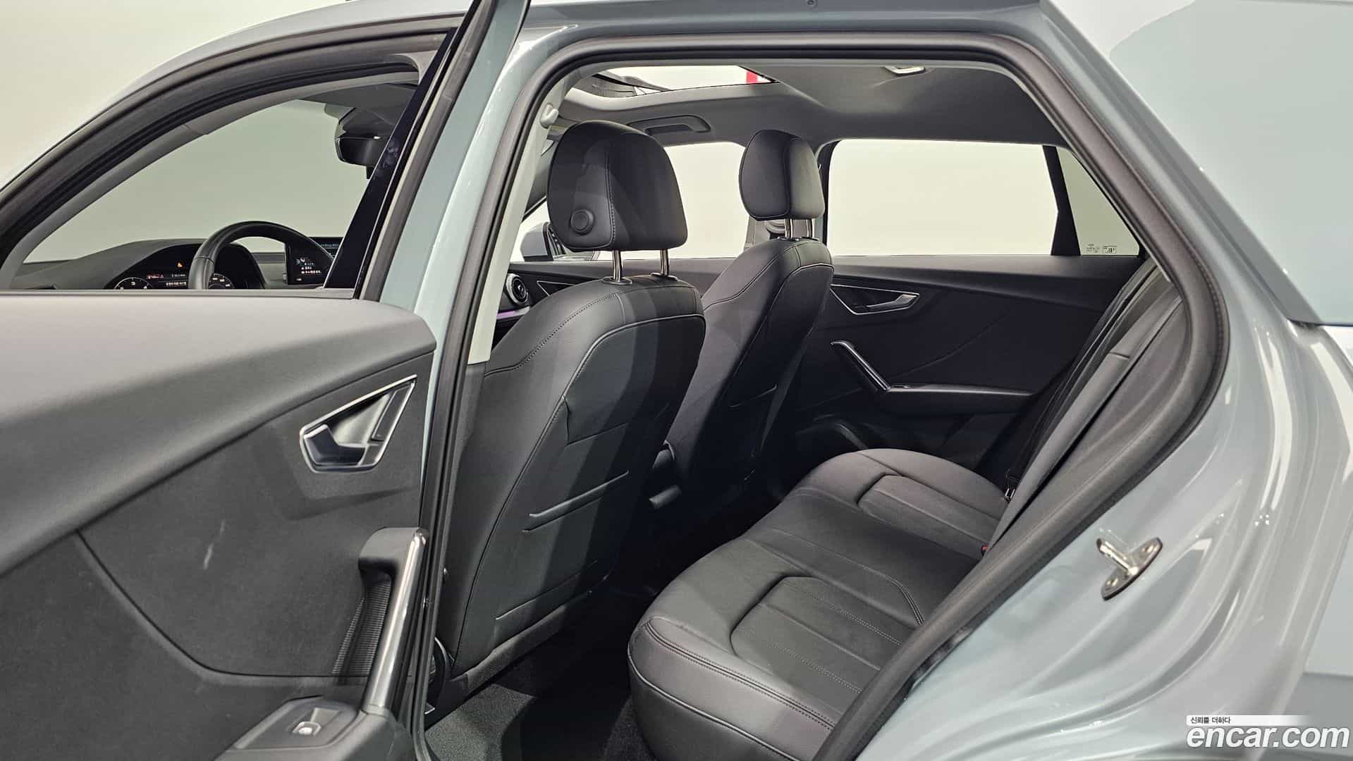 Q2 Audi 2023.4-OPTION-015
