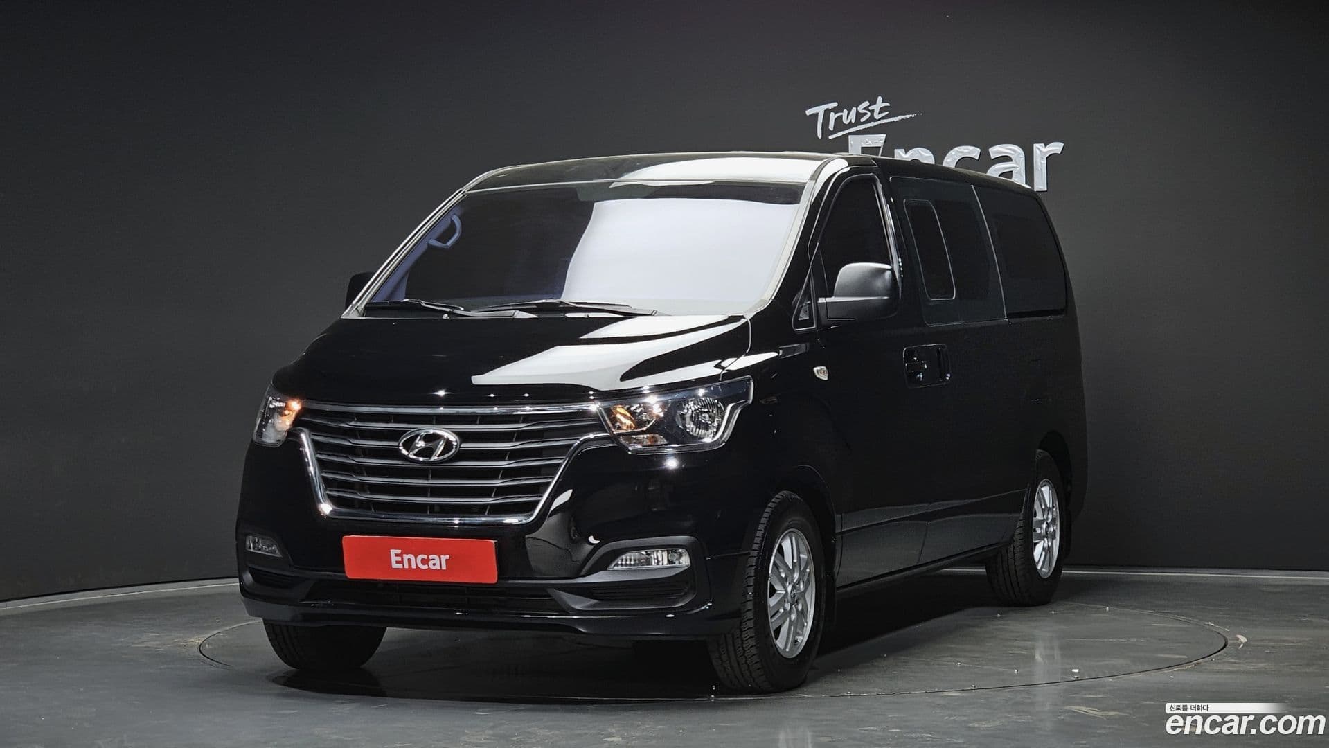 Main__Slider__Photo:Starex Hyundai 2018.8-0