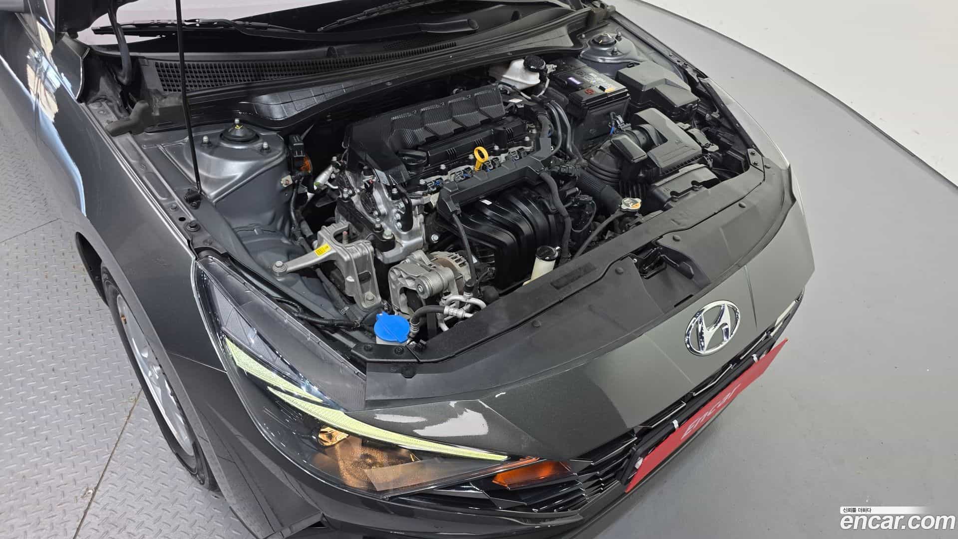 AVANTE Hyundai 2020.6-OUTER-006