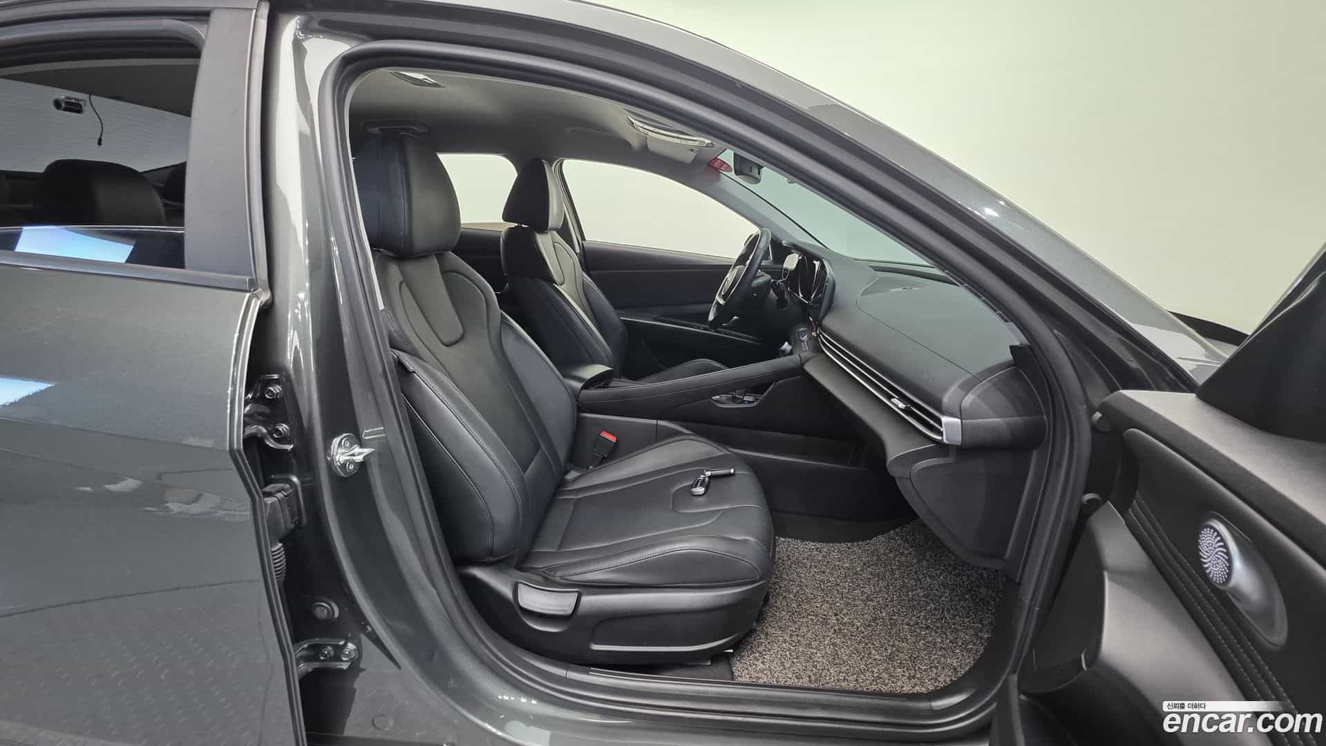 AVANTE Hyundai 2020.6-INNER-010