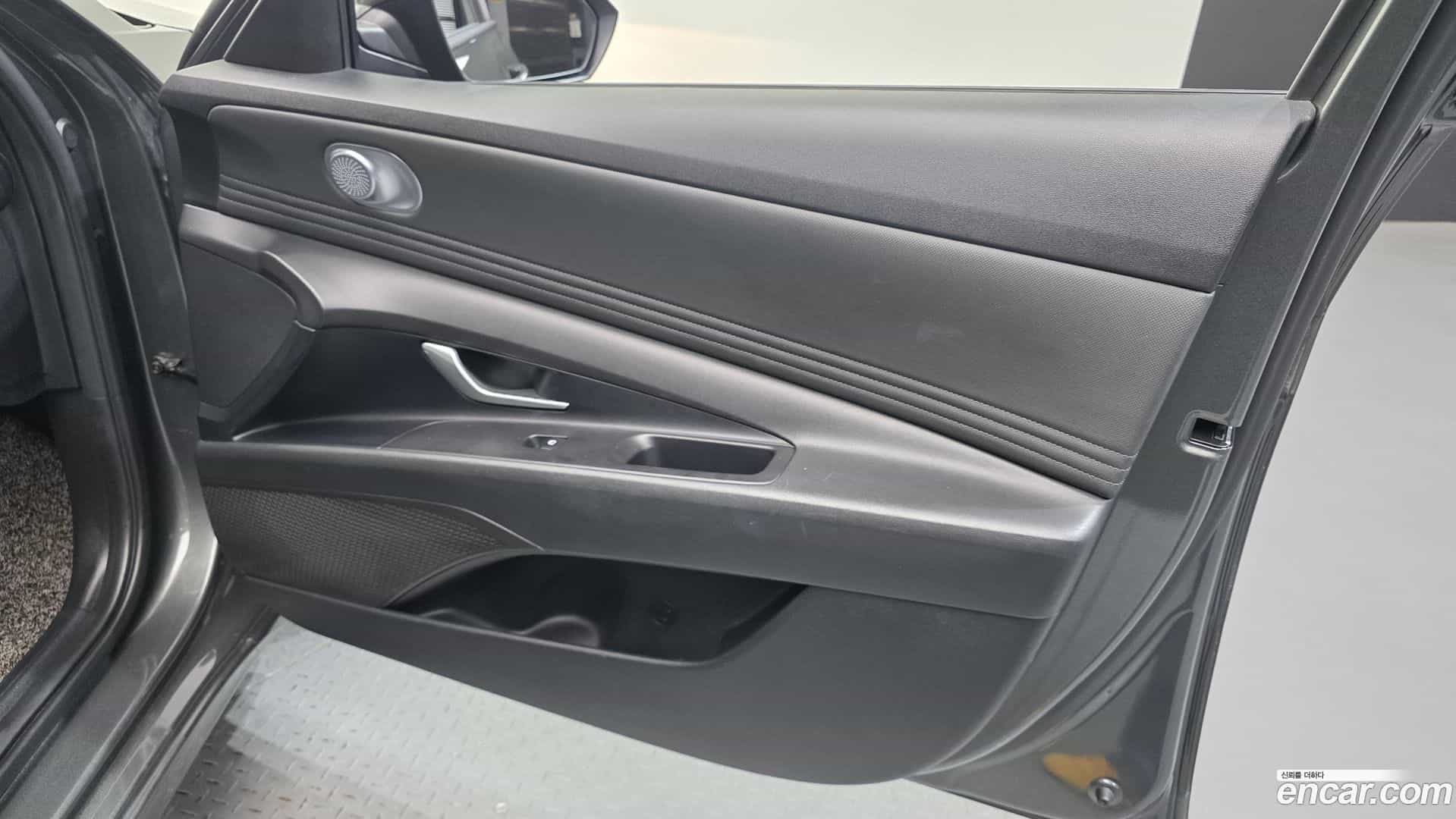 AVANTE Hyundai 2020.6-INNER-035