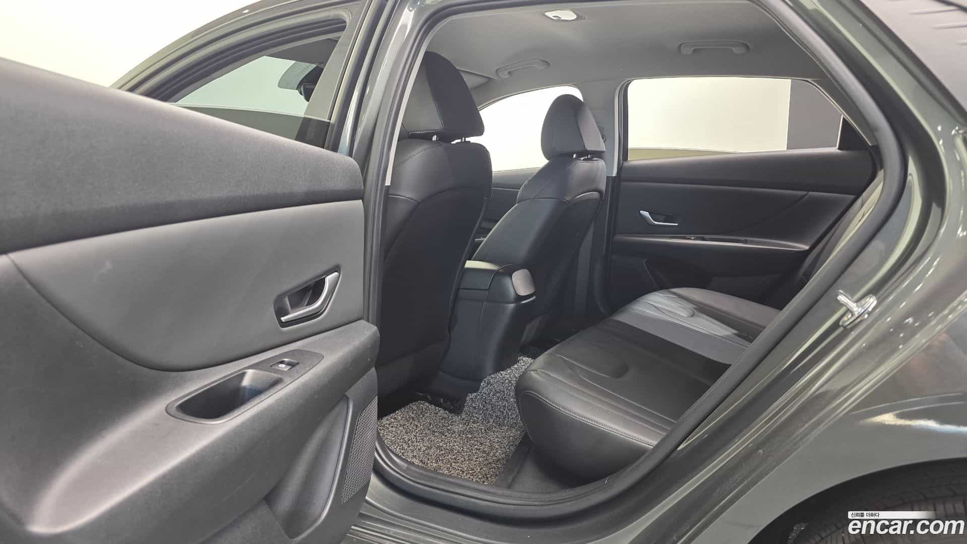 AVANTE Hyundai 2020.6-OPTION-041