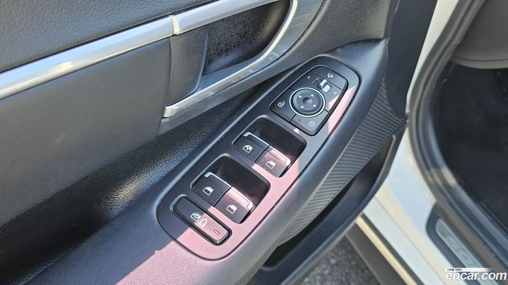 Sonata Hyundai 2019.11-OPTION-017