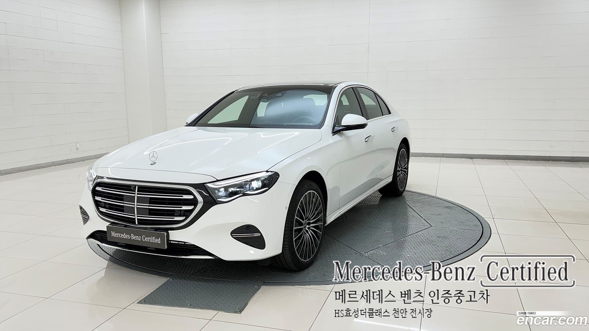 Main__Slider__Photo:E-Class Mercedes-Benz 2025.7-0