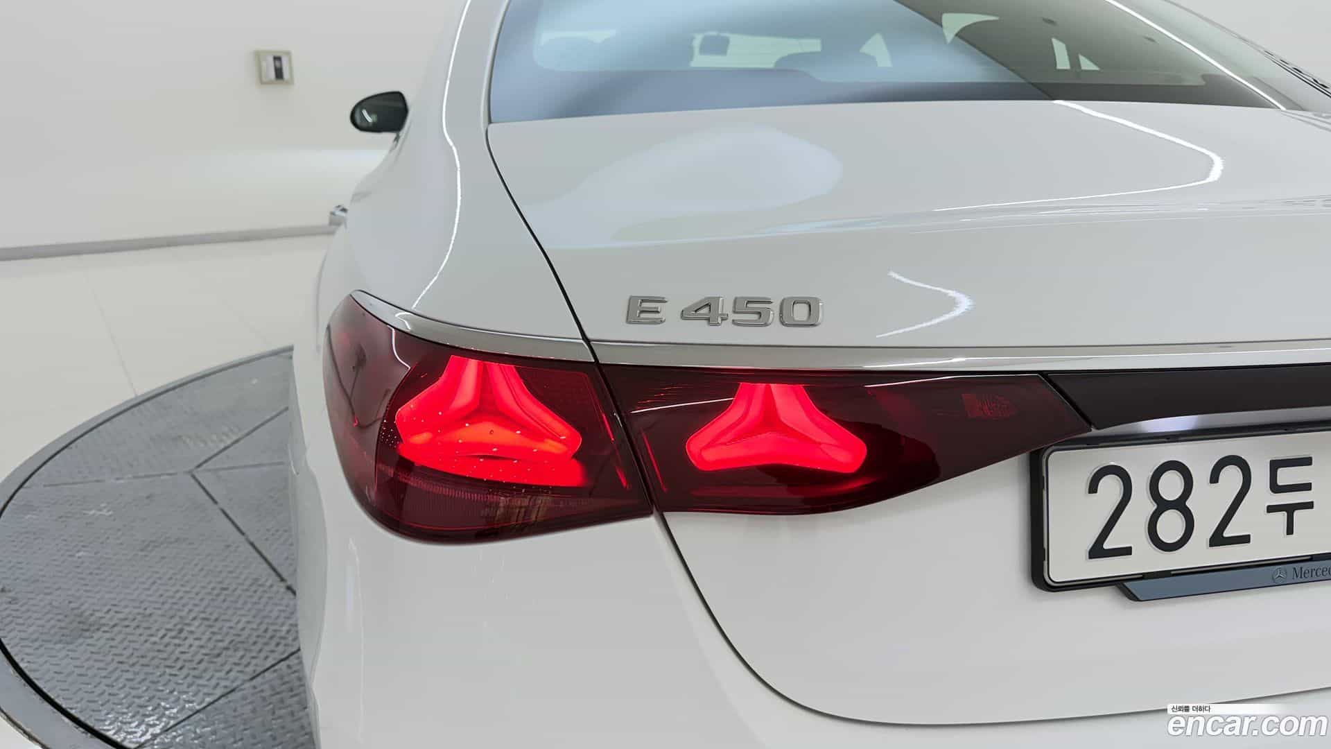 E-Class Mercedes-Benz 2025.7-OPTION-015