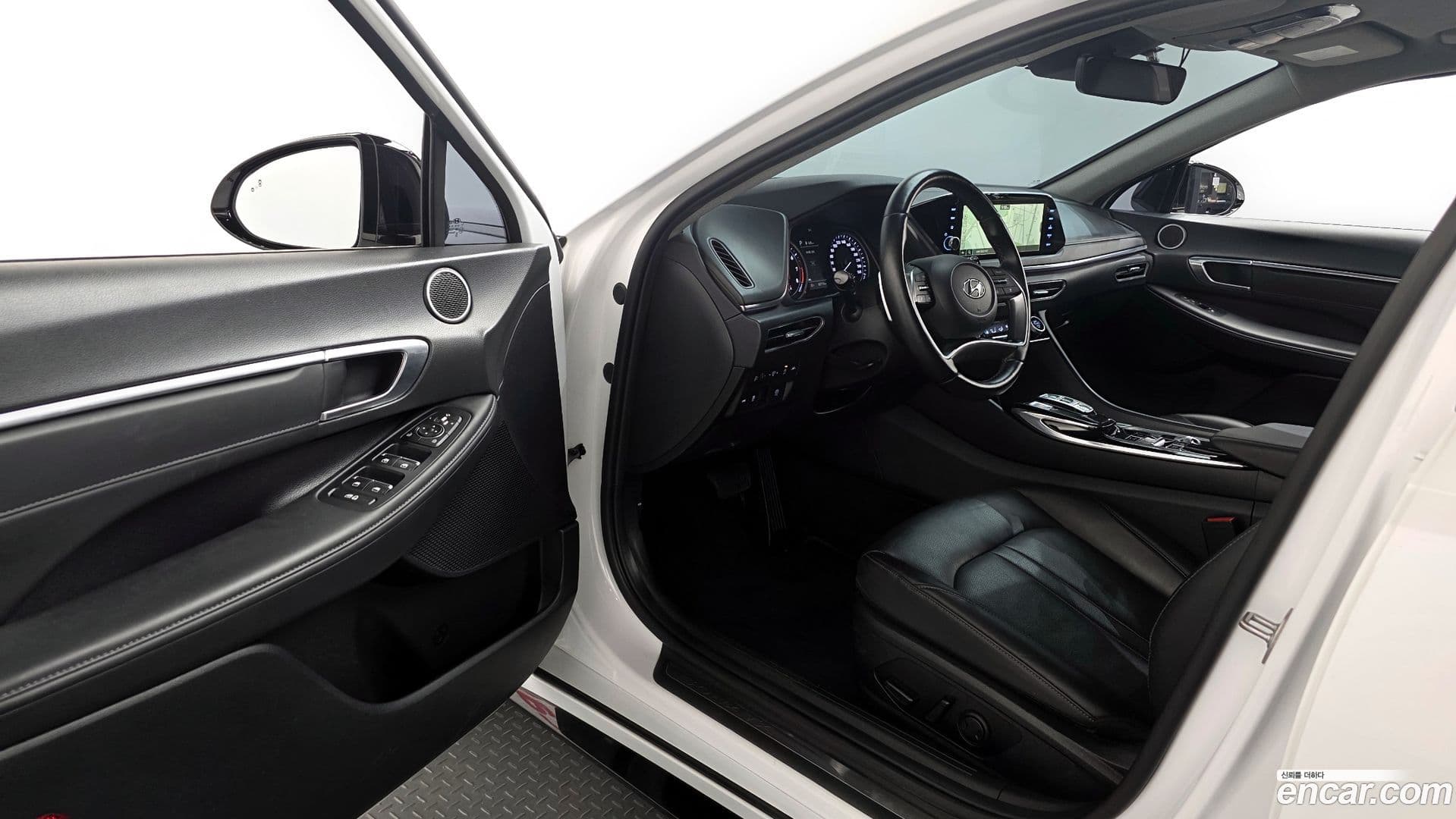 Main__Slider__Photo:Sonata Hyundai 2022.7-9