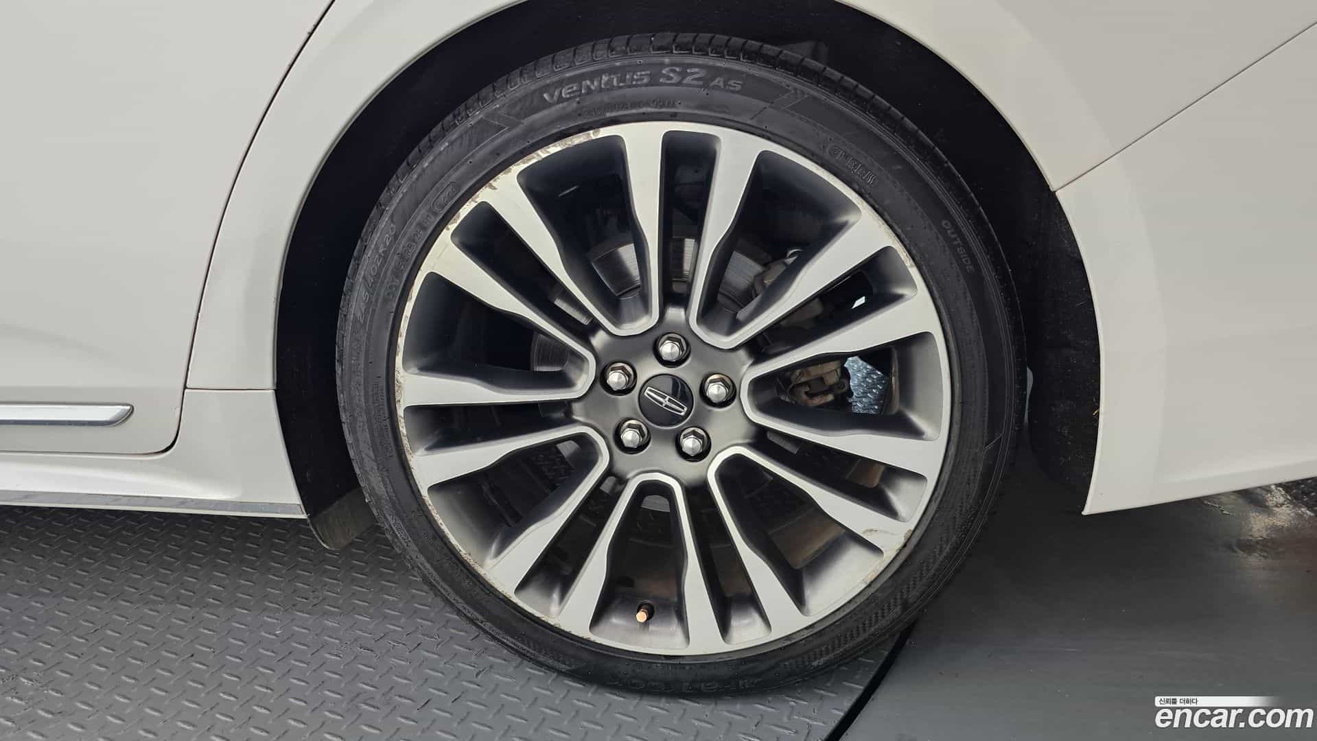 Continental Lincoln 2019.2-OUTER-031