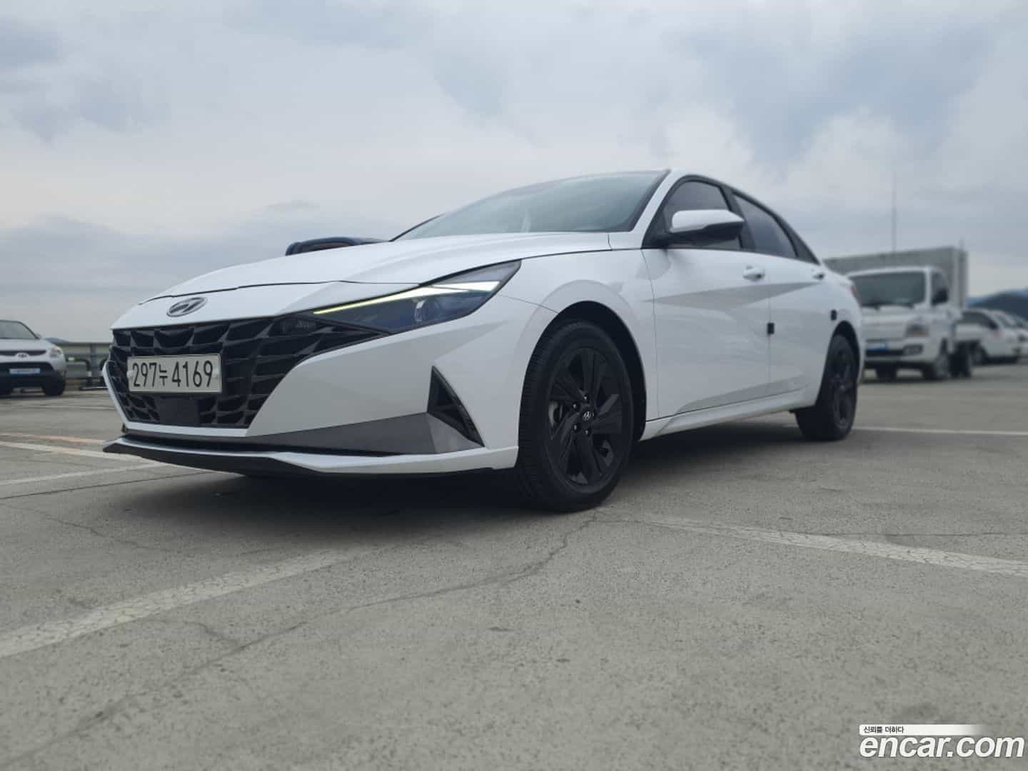 AVANTE Hyundai 2022.9-OUTER-001