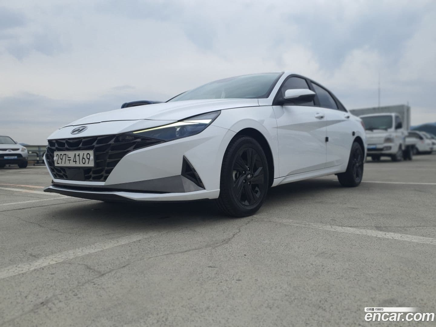 Main__Slider__Photo:AVANTE Hyundai 2022.9-0