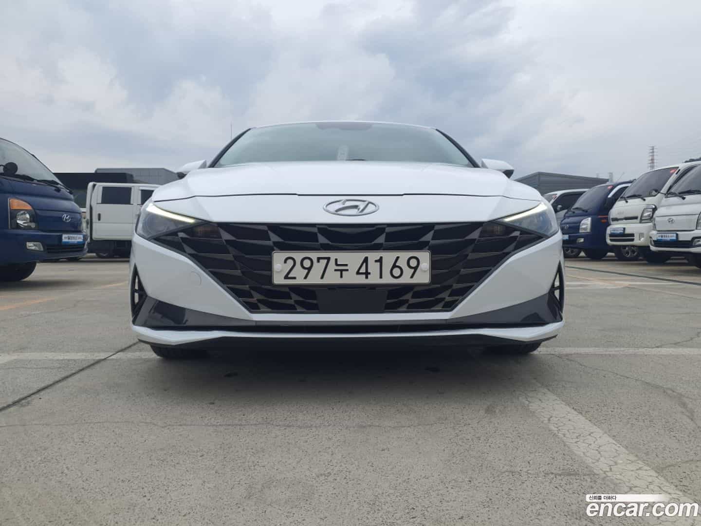 AVANTE Hyundai 2022.9-OUTER-002