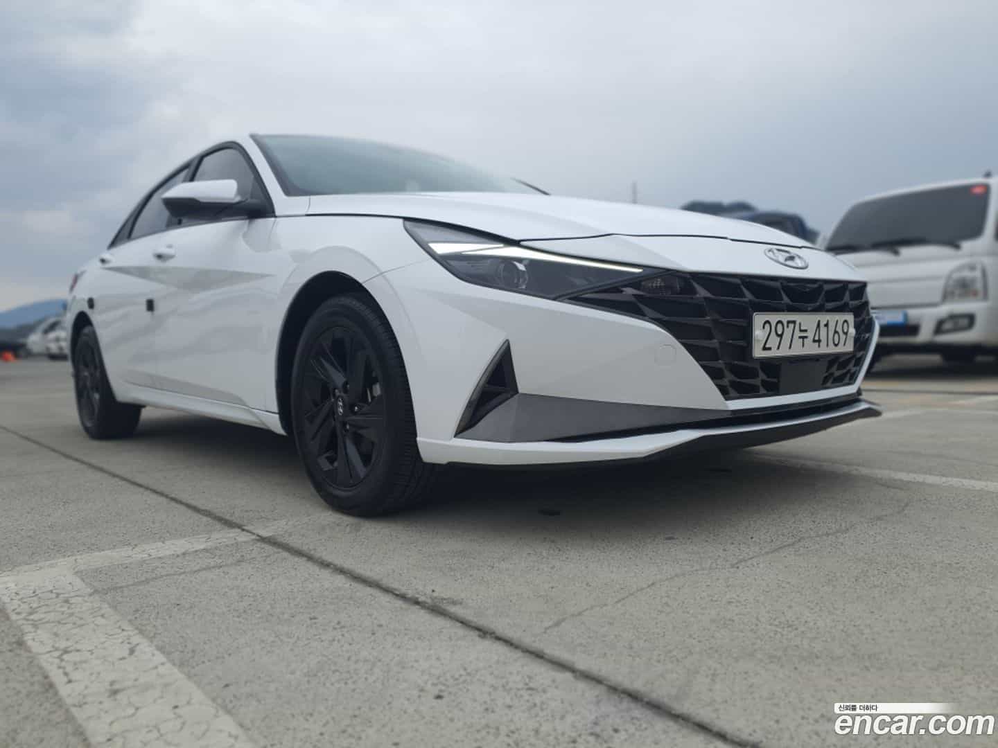 AVANTE Hyundai 2022.9-OUTER-003