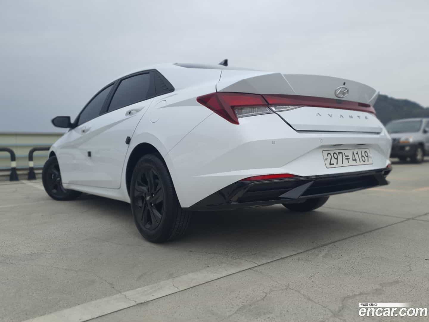 AVANTE Hyundai 2022.9-OUTER-005