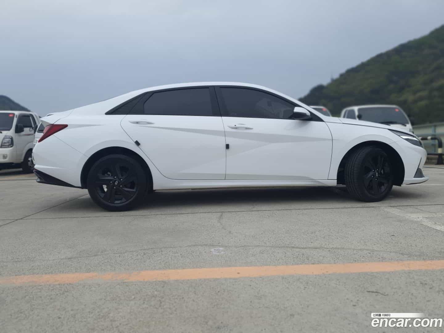 AVANTE Hyundai 2022.9-INNER-008