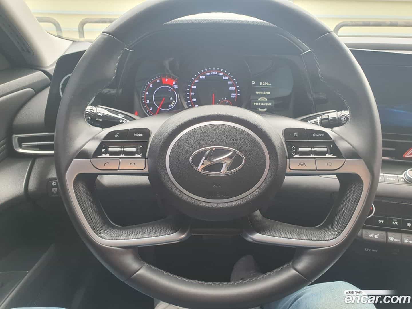 AVANTE Hyundai 2022.9-OPTION-016