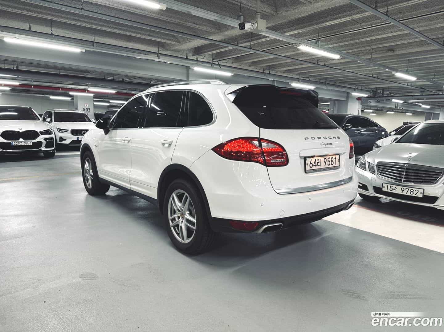 Cayenne Porsche 2013.10-OUTER-002