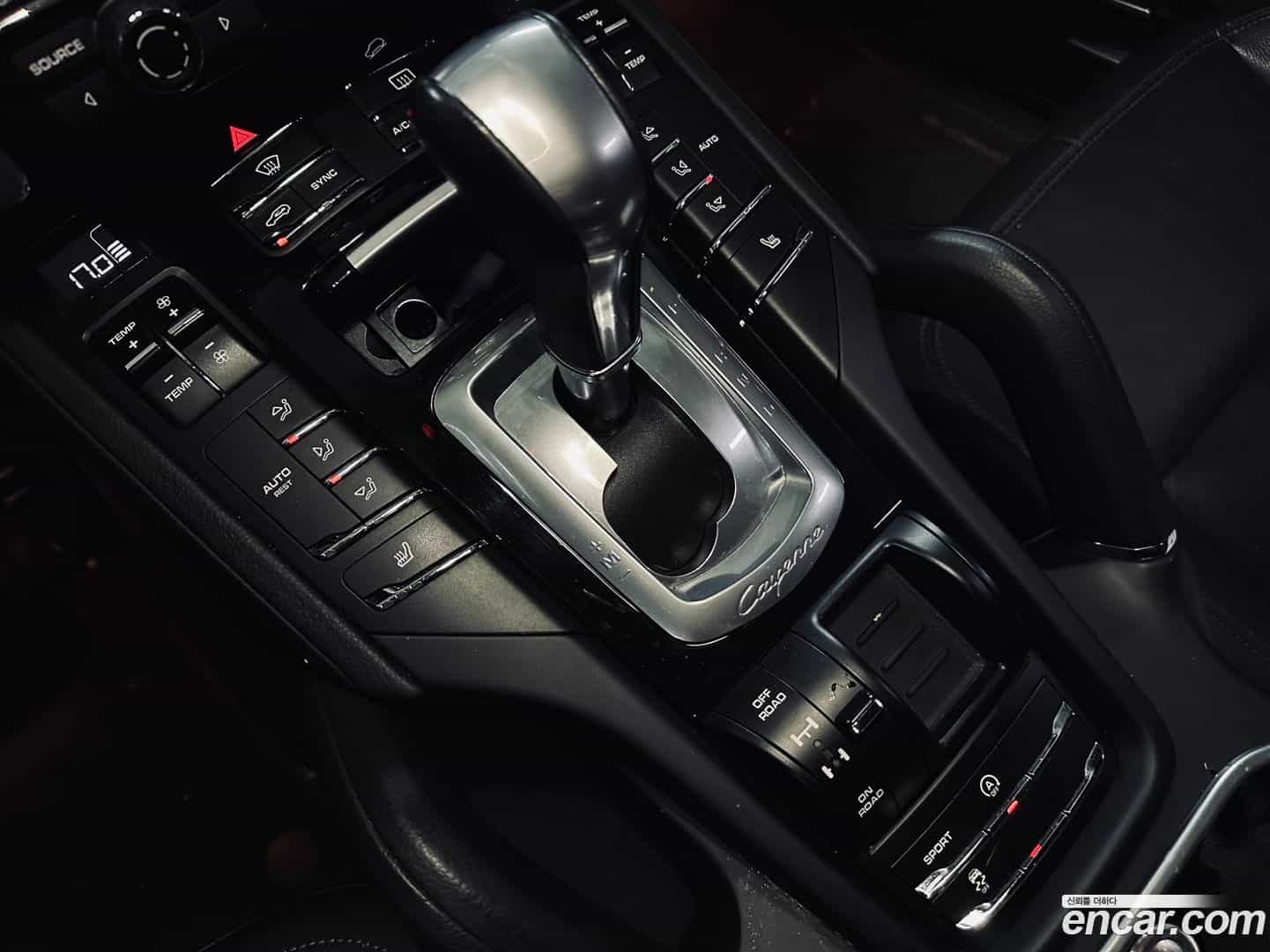Cayenne Porsche 2013.10-INNER-009