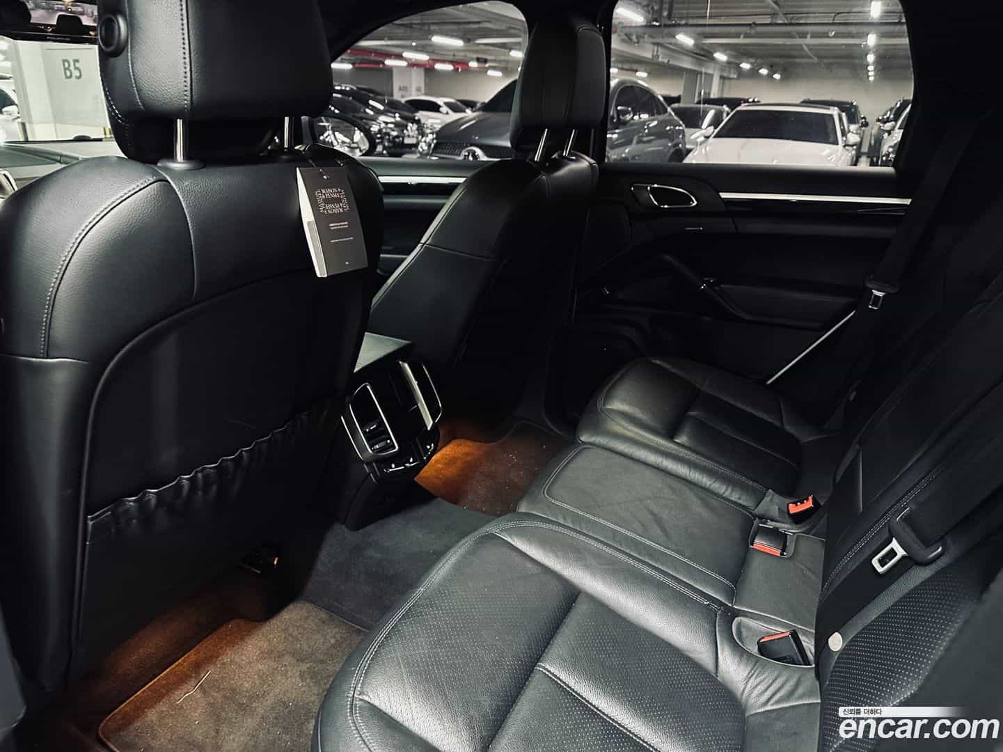 Cayenne Porsche 2013.10-OPTION-015