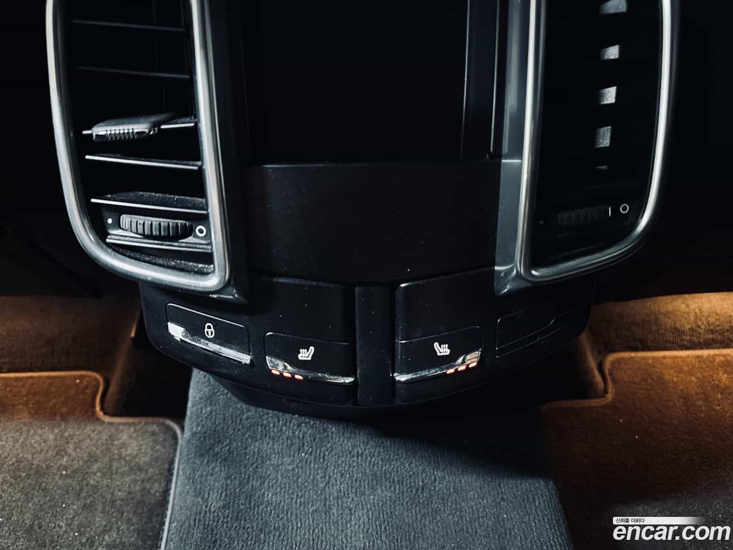 Cayenne Porsche 2013.10-OPTION-019