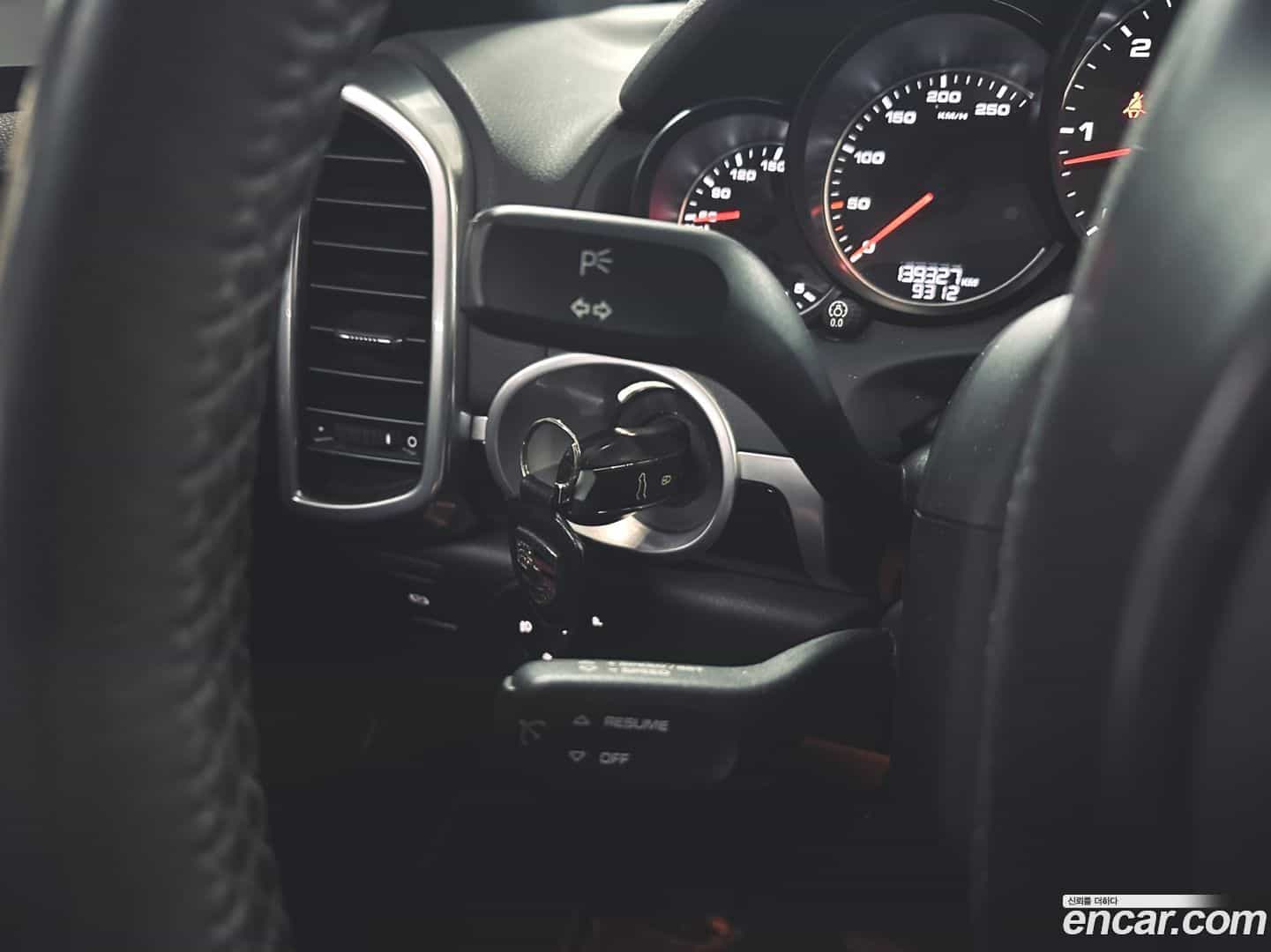 Cayenne Porsche 2013.10-OPTION-021