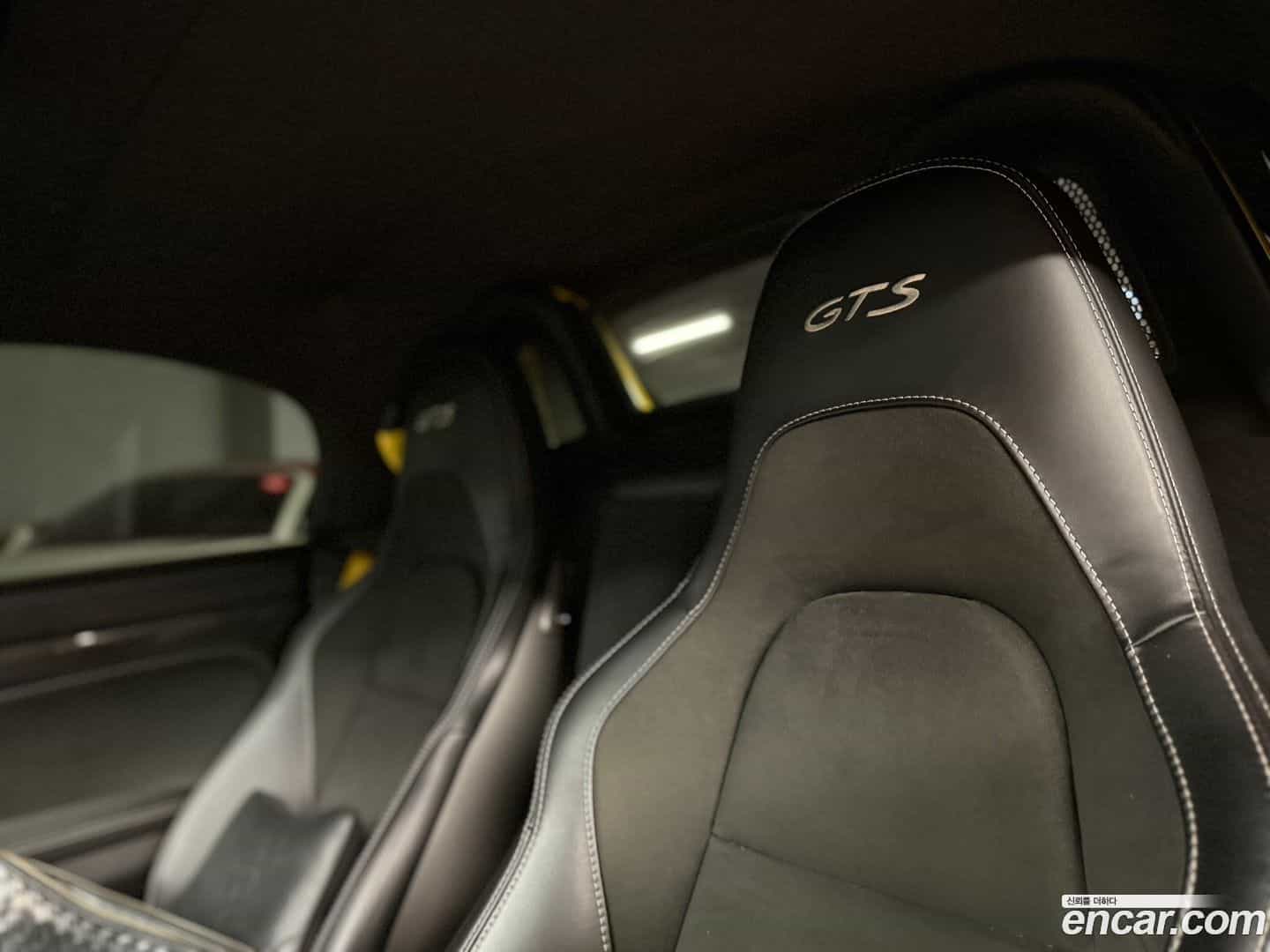 718 Porsche 2021.5-INNER-008