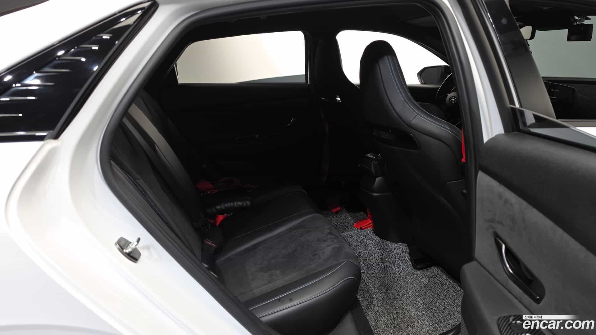 AVANTE Hyundai 2022.2-OPTION-015