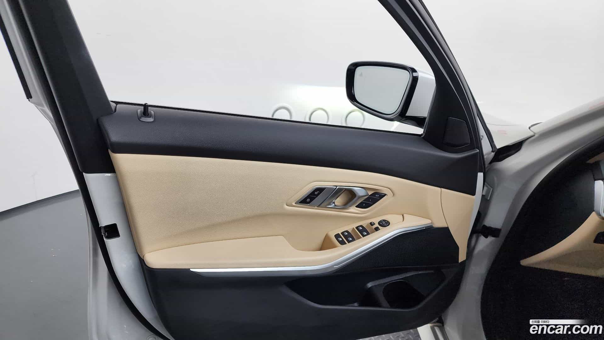 3-Series BMW 2023.5-INNER-034