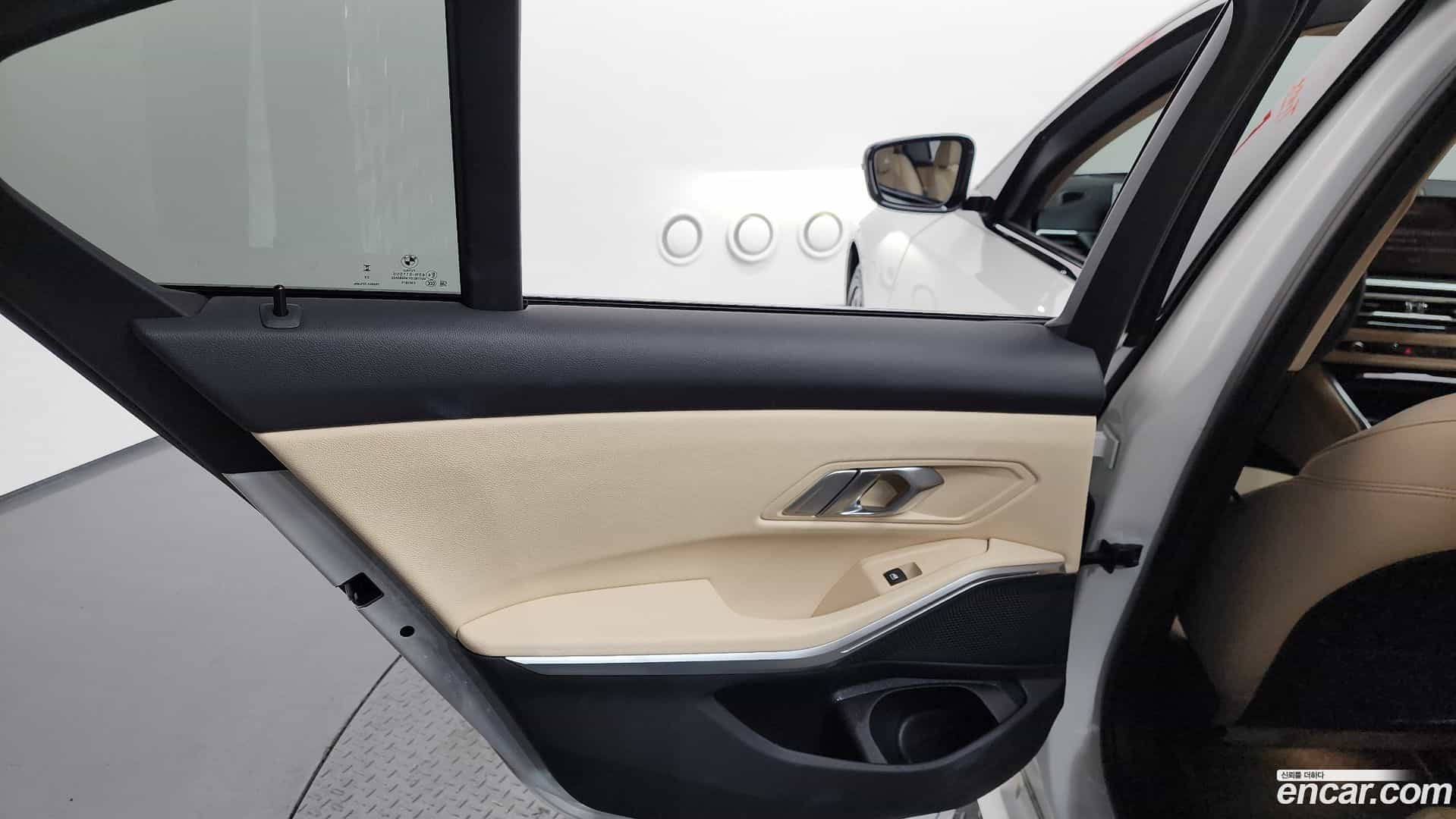 3-Series BMW 2023.5-INNER-035