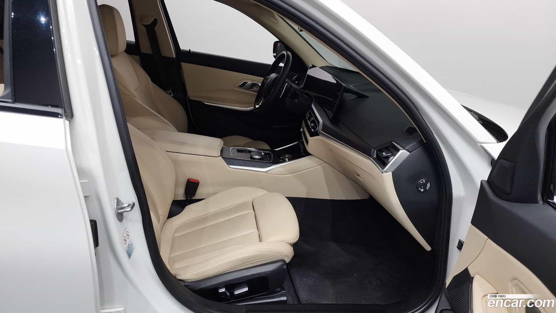 3-Series BMW 2023.5-INNER-036