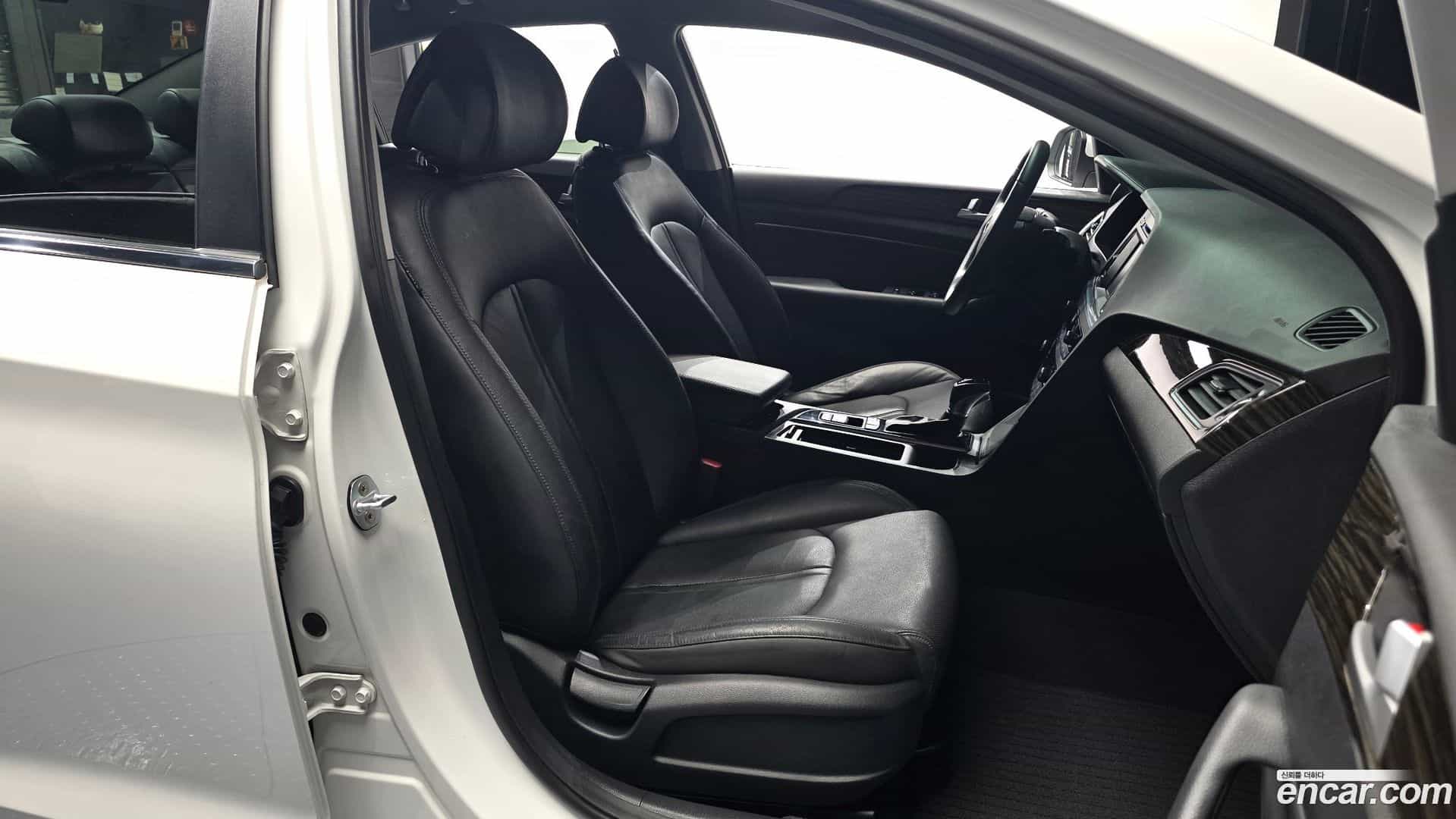 Sonata Hyundai 2016.2-OPTION-015