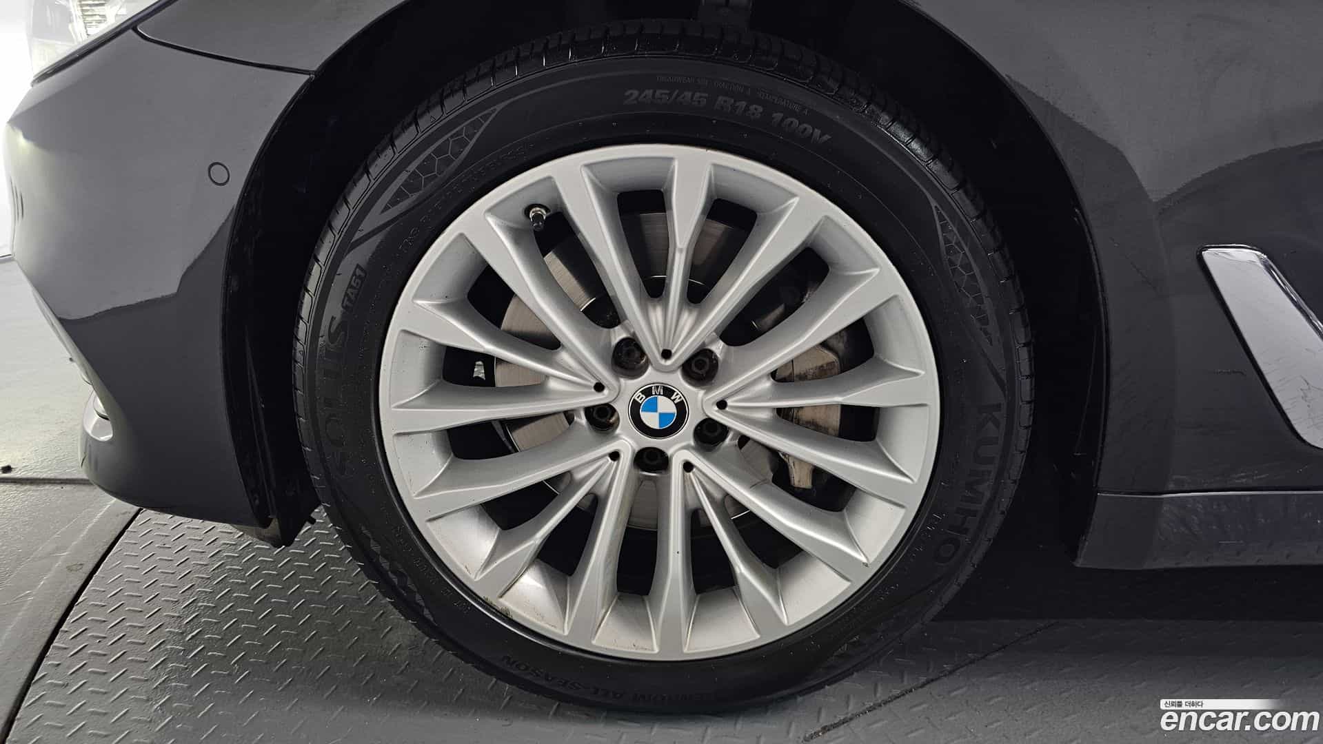 5-Series BMW 2018.4-OUTER-005