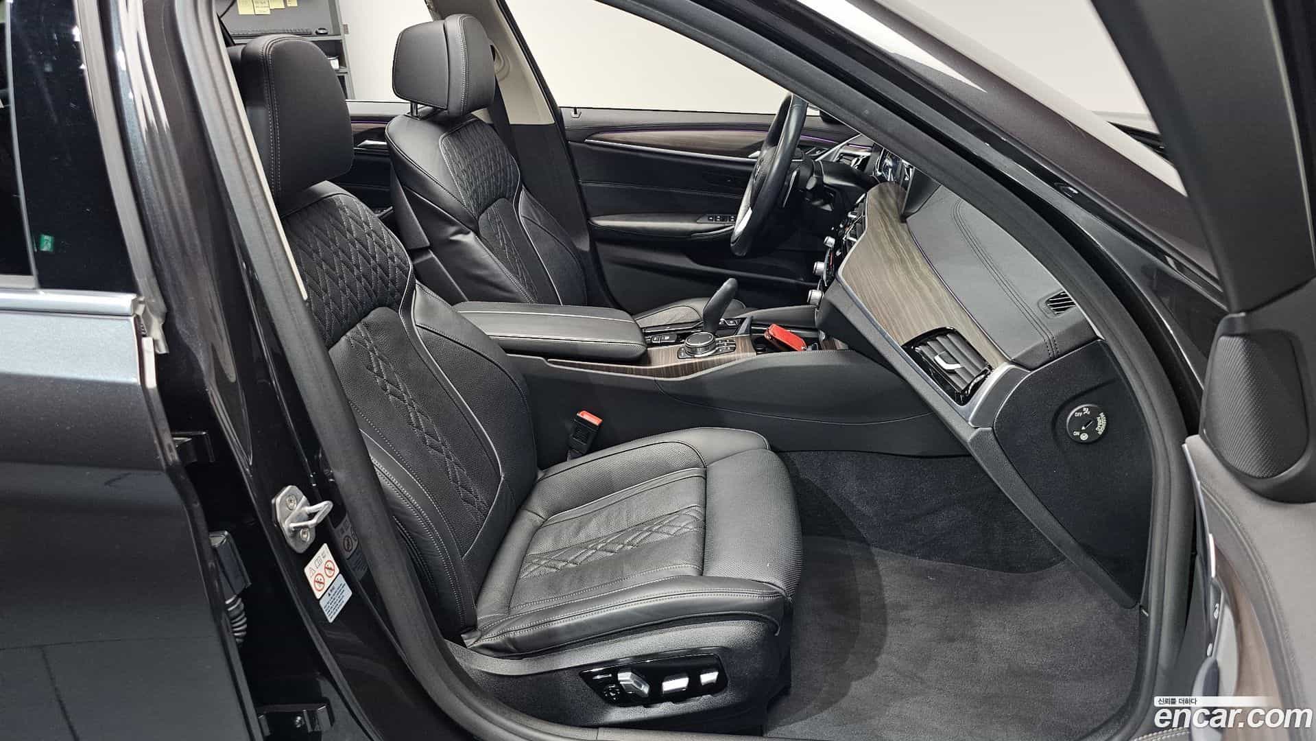 5-Series BMW 2018.4-INNER-036