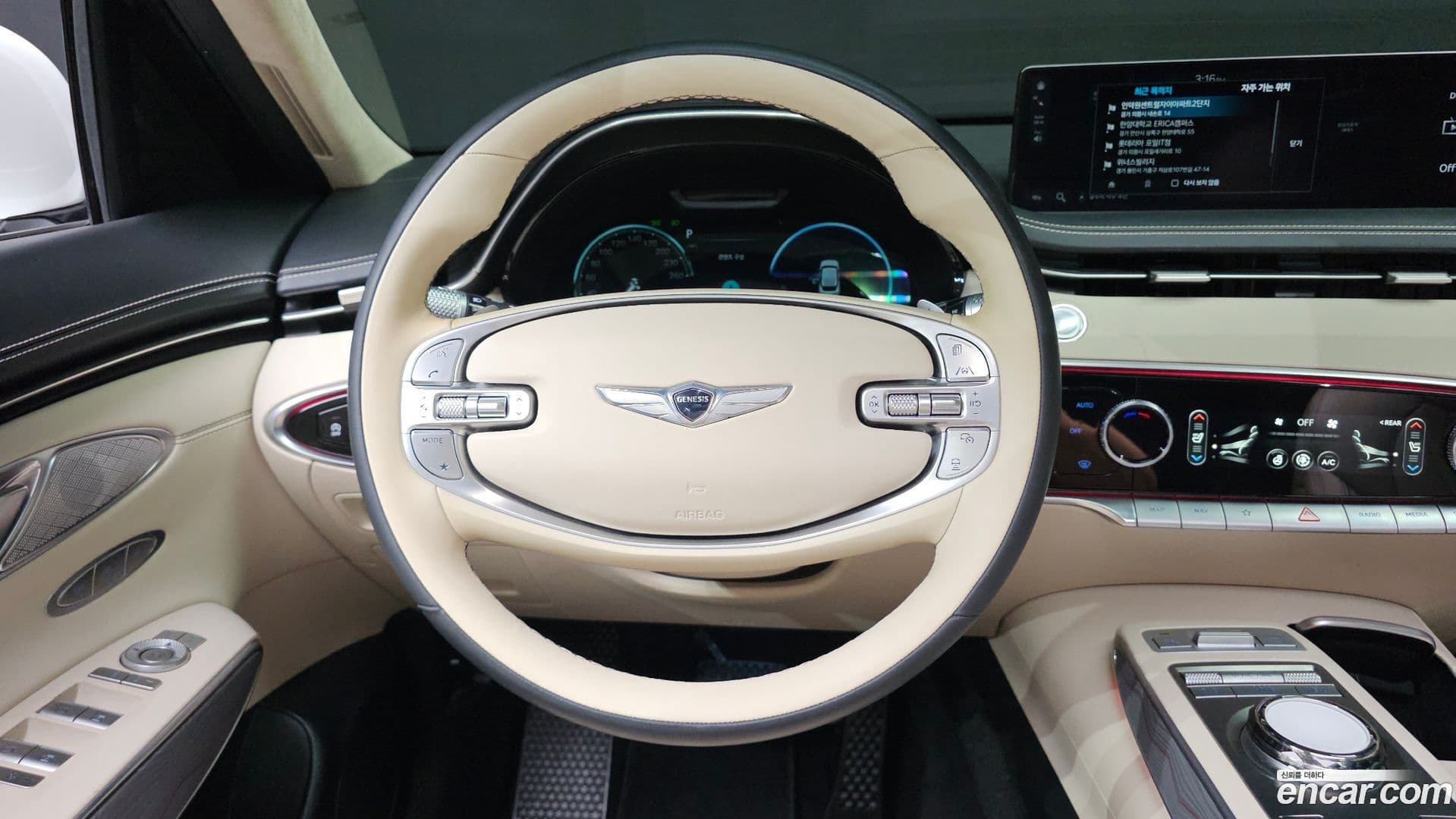 Main__Slider__Photo:GV70 Genesis 2021.9-10