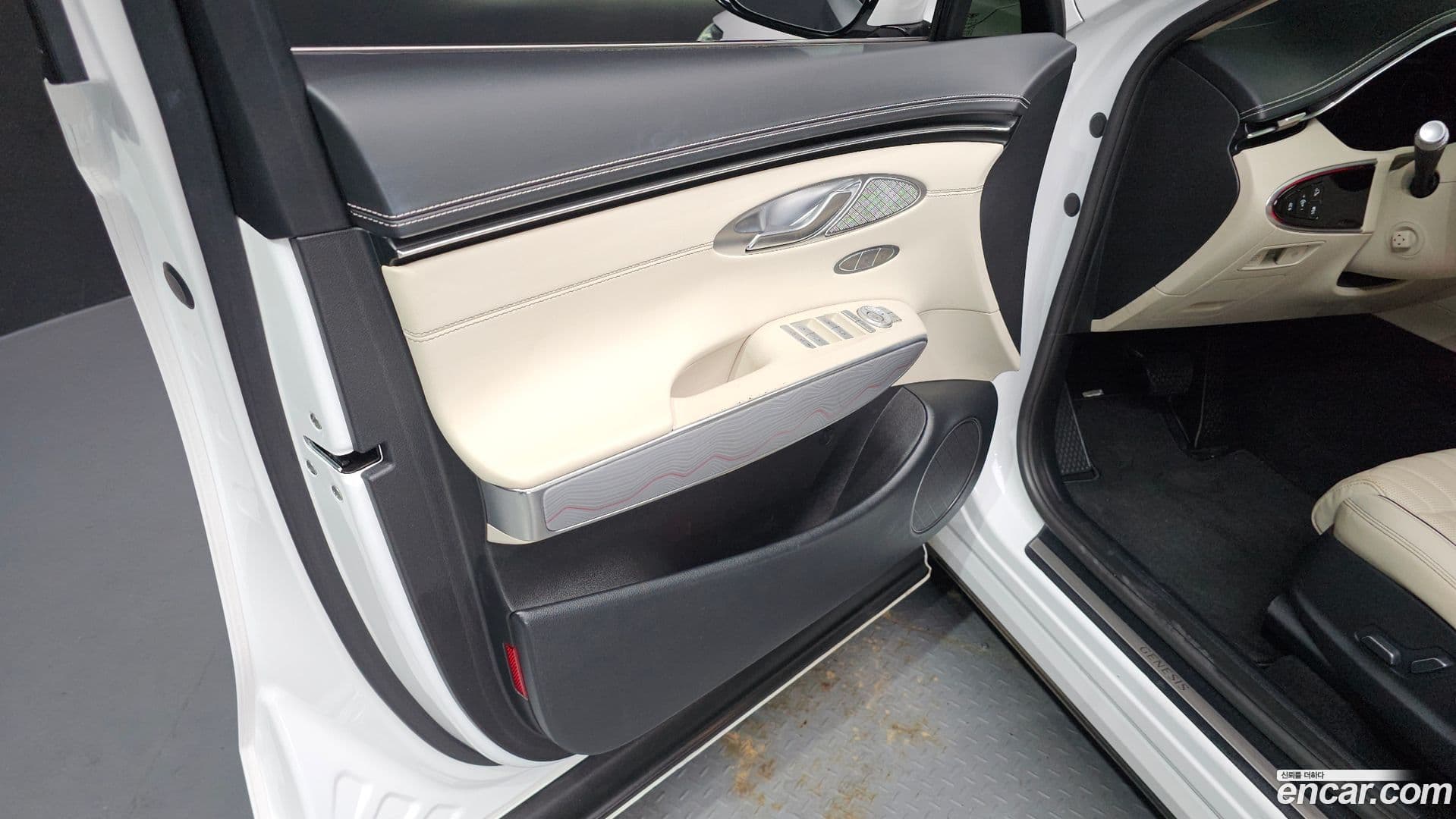 Main__Slider__Photo:GV70 Genesis 2021.9-23
