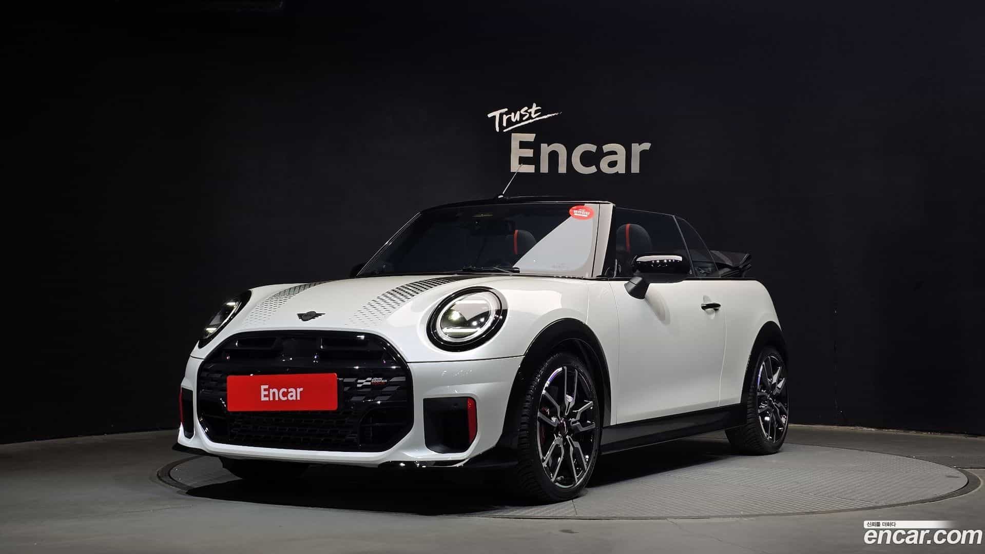 Cooper Convertible Mini 2026.1-OUTER-001