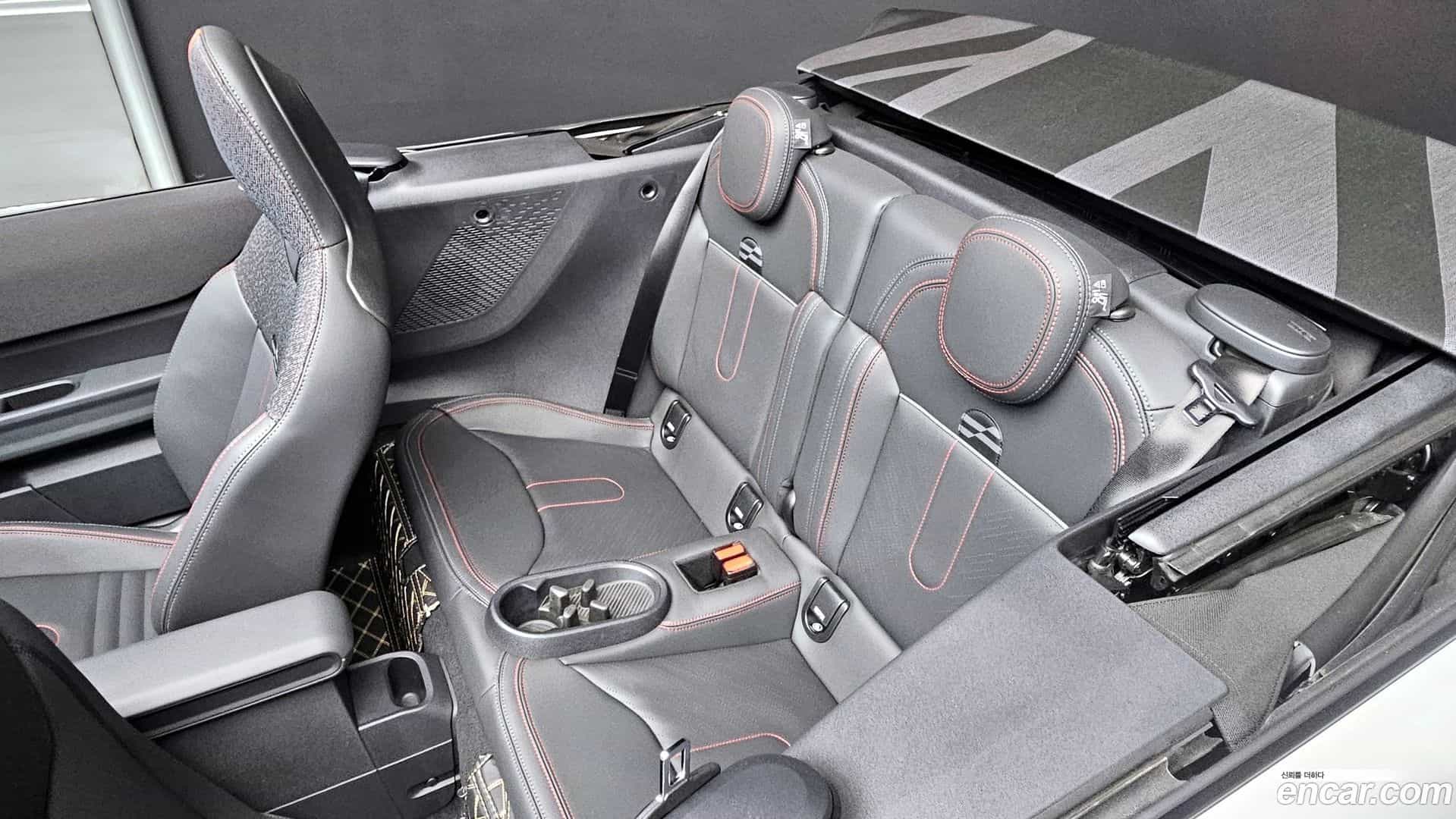 Cooper Convertible Mini 2026.1-OPTION-016