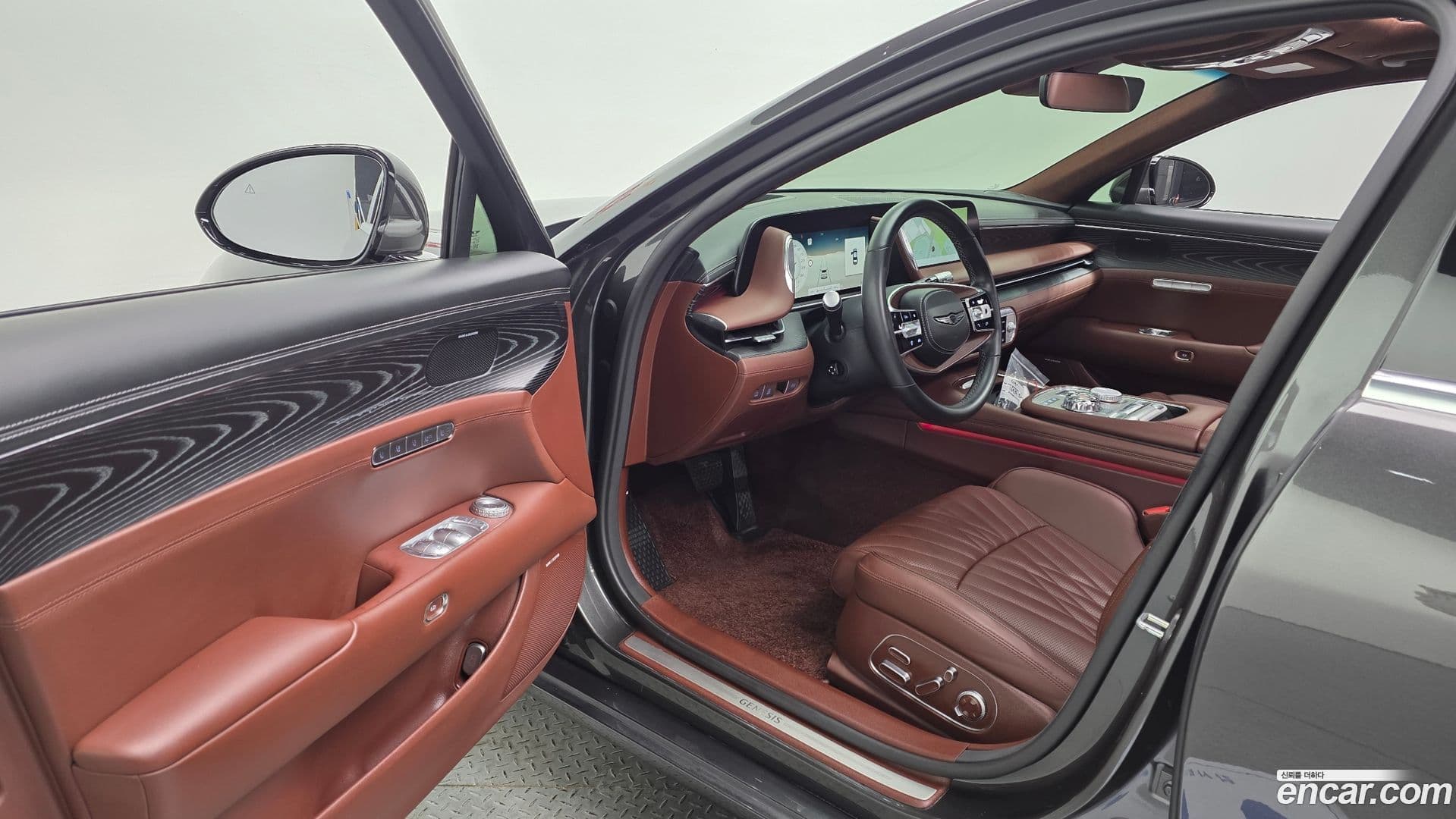 Main__Slider__Photo:G90 Genesis 2023.0-9