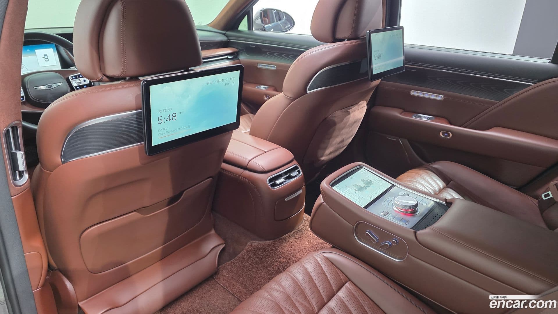 Main__Slider__Photo:G90 Genesis 2023.0-11