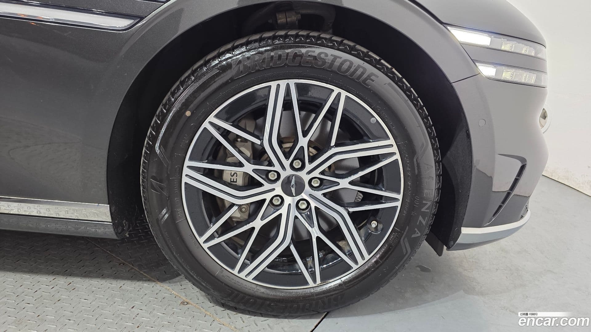 Main__Slider__Photo:G90 Genesis 2023.0-20