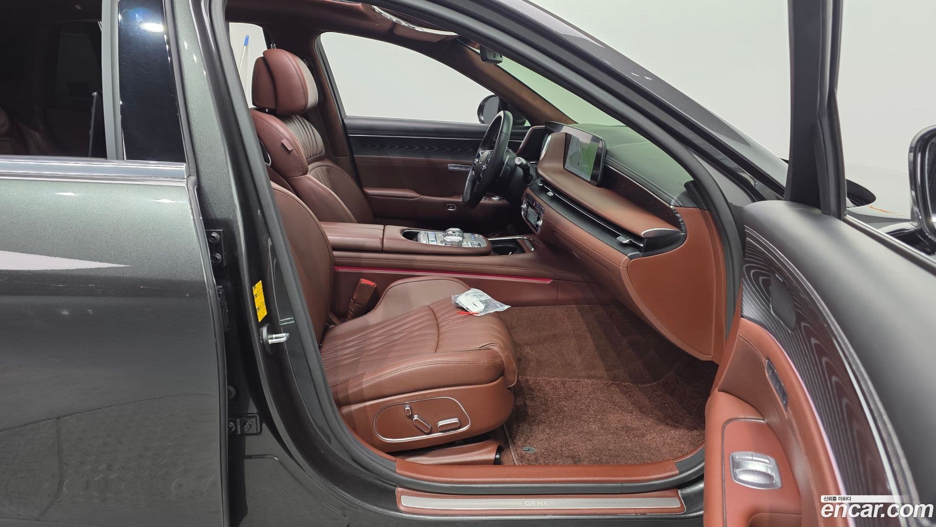 Main__Slider__Photo:G90 Genesis 2023.0-25