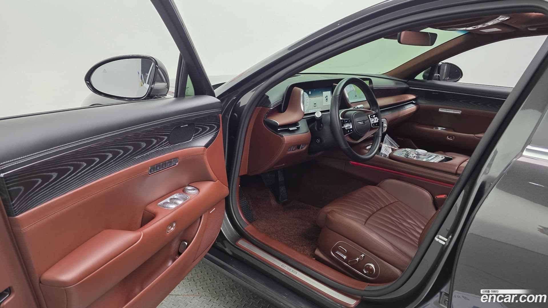 Main__Slider__Photo:G90 Genesis 2023.0-26