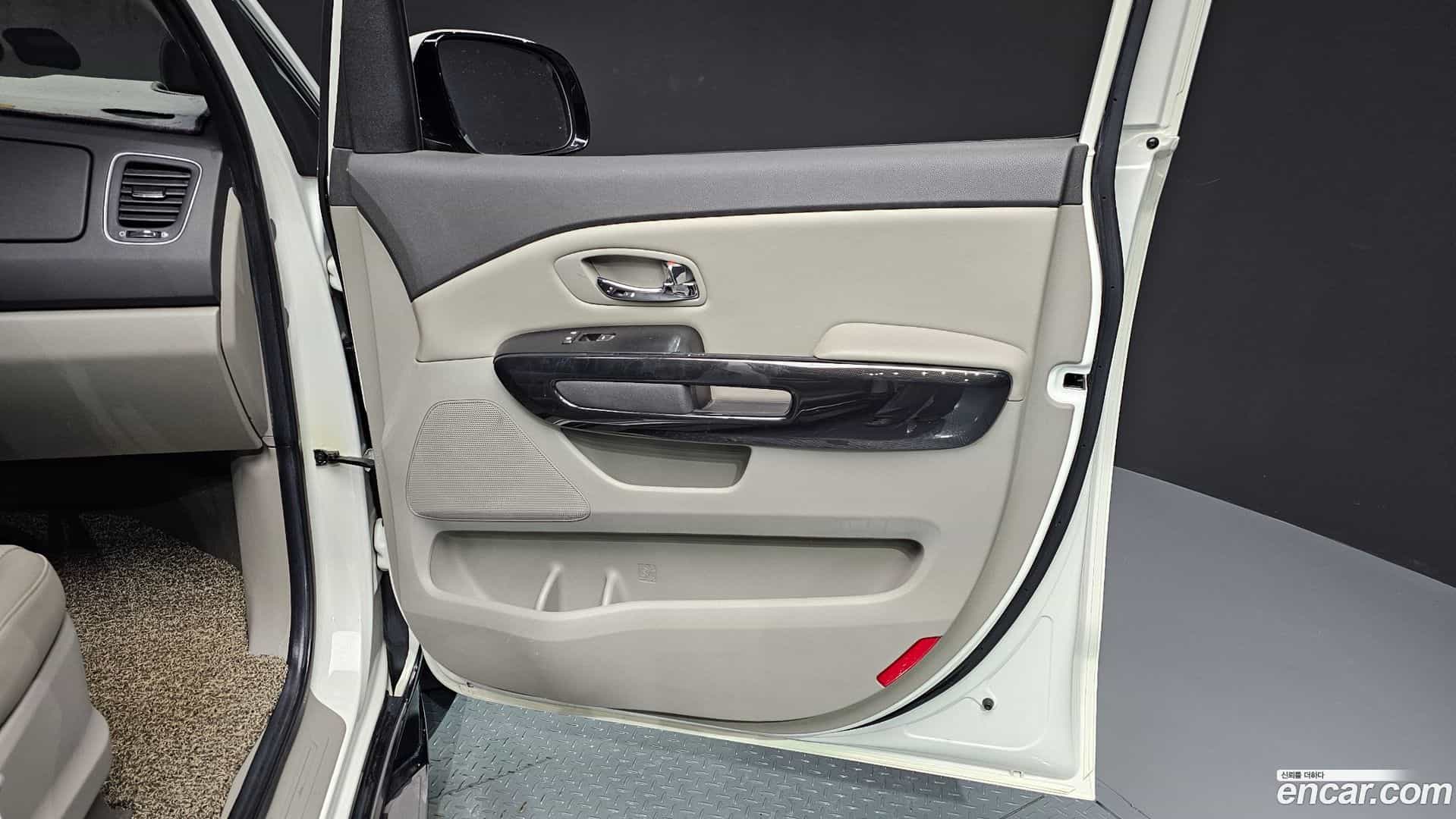 Canival Kia 2015.10-INNER-035