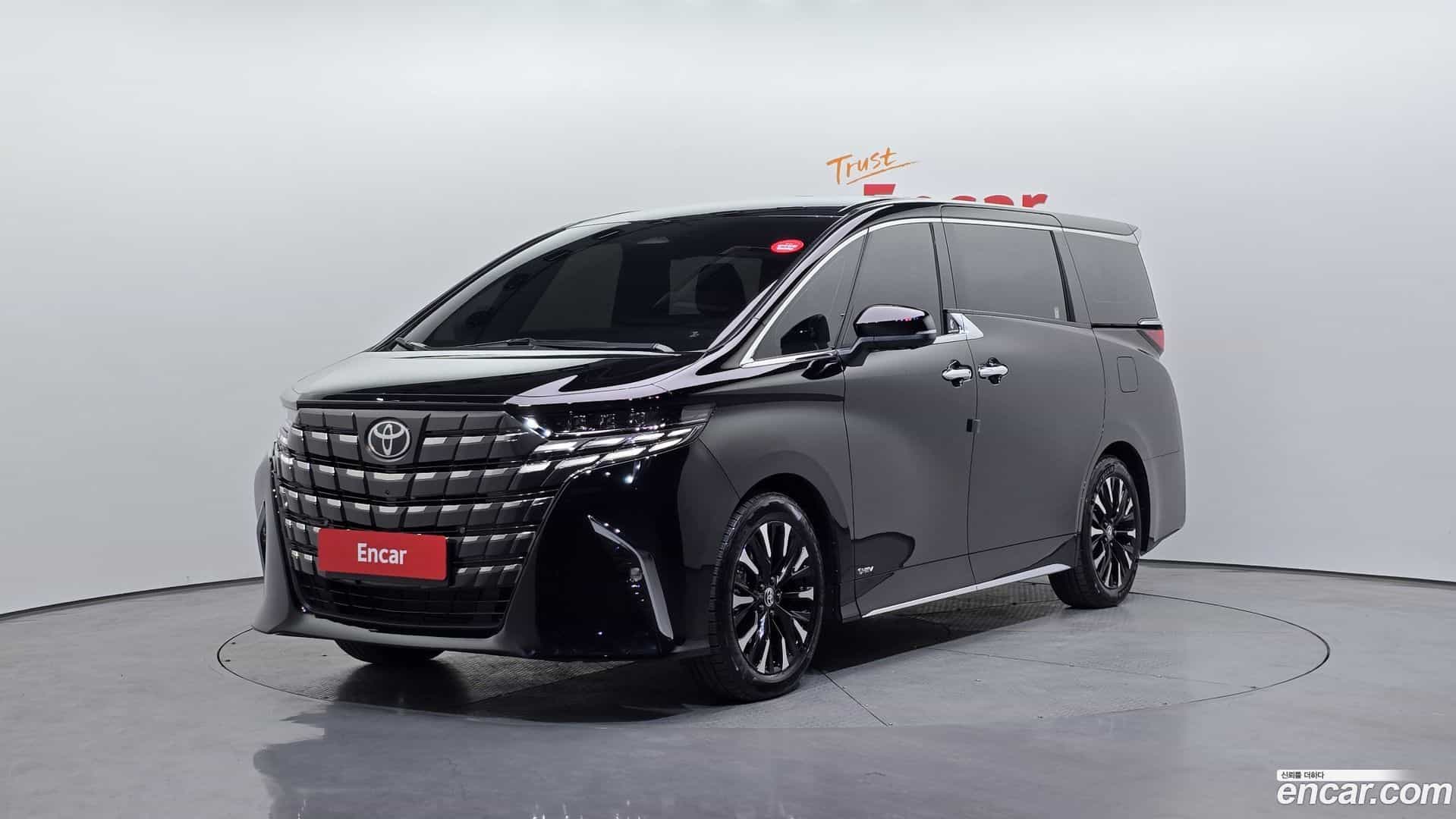 Alphard Toyota 2024.10-OUTER-001