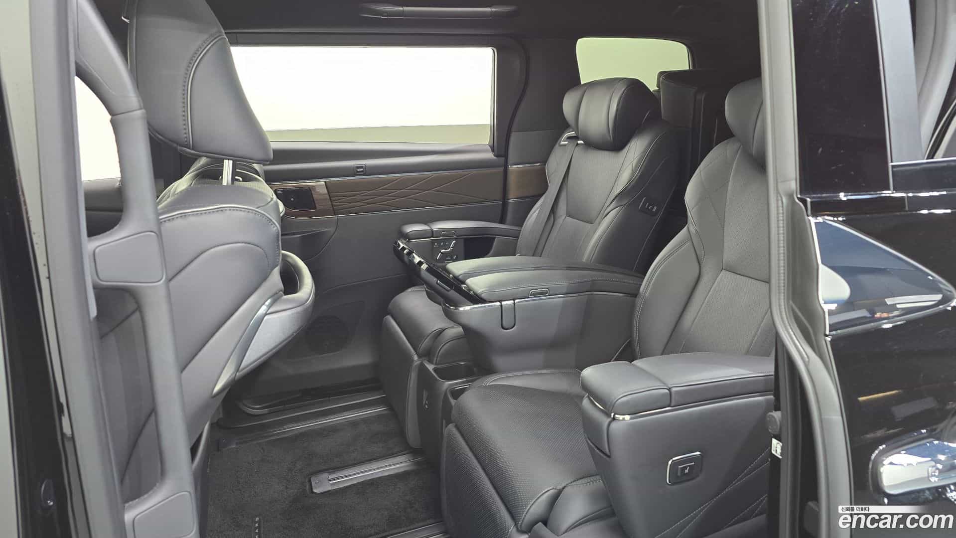 Alphard Toyota 2024.10-OPTION-015
