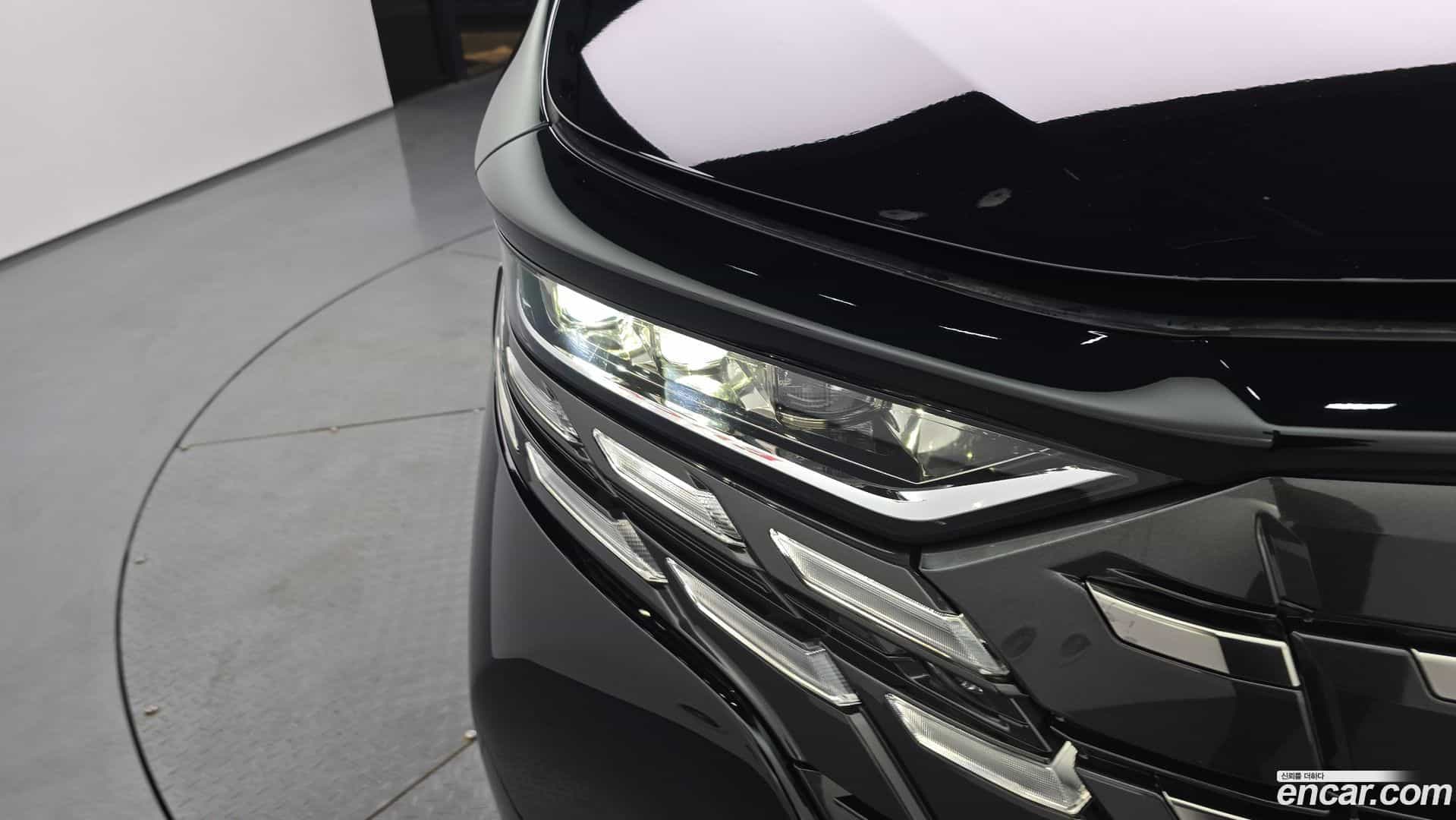 Alphard Toyota 2024.10-OUTER-032