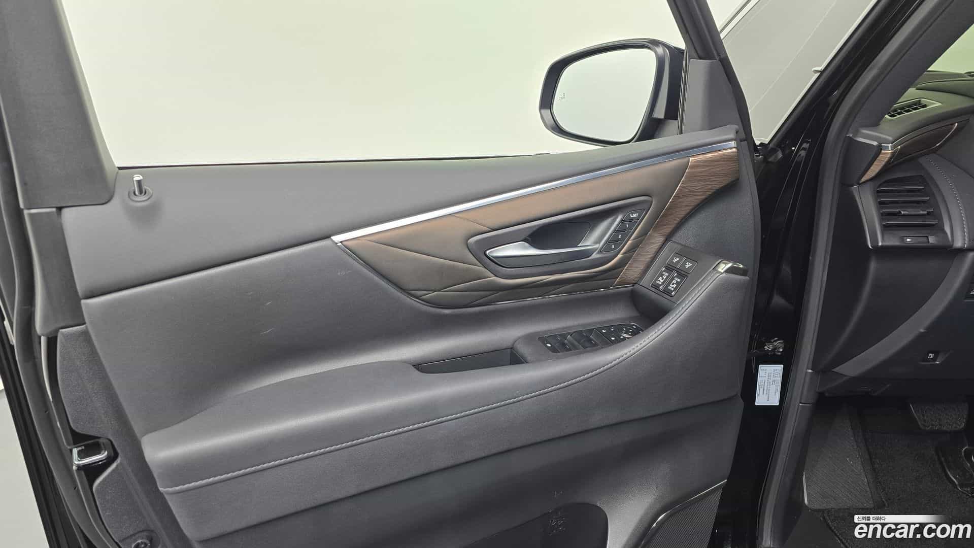 Alphard Toyota 2024.10-INNER-034