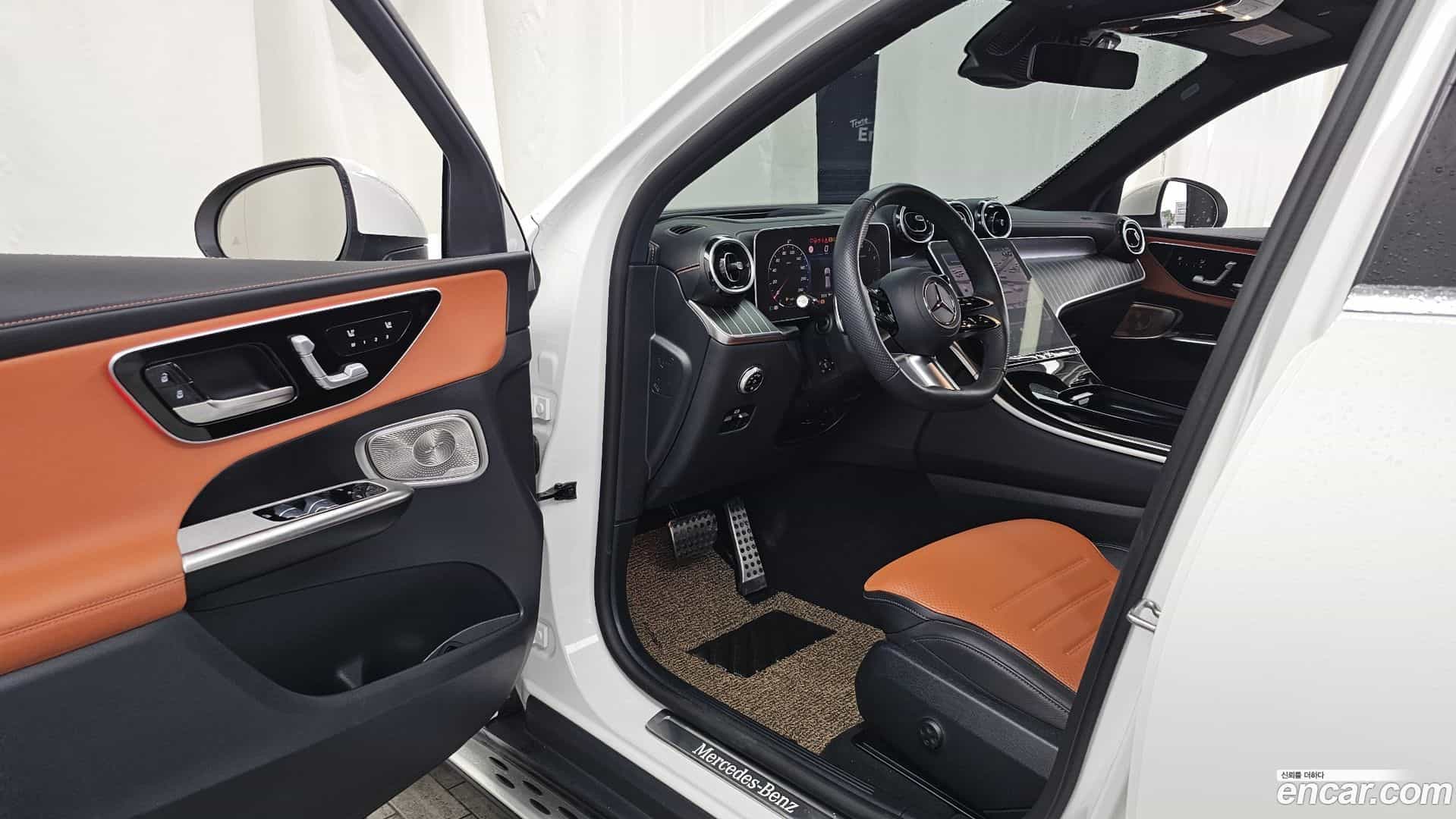 GLC-Class Mercedes-Benz 2024.5-INNER-010